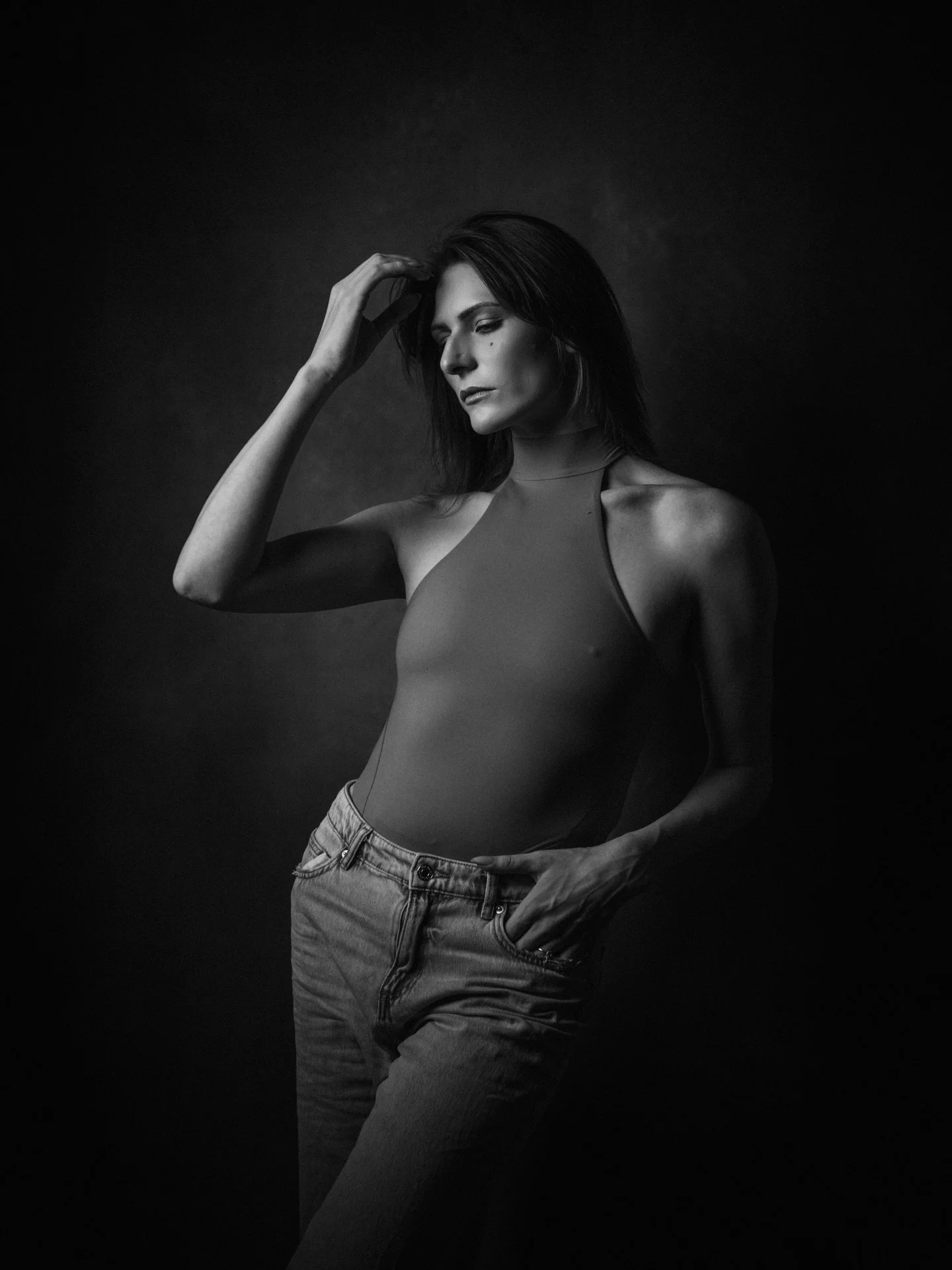 Black and white just hits different when the light is right.

FMC: @everyday_monique 

#ottawaphotographer #ottawaportraits #yowphotographer #portraitphotographer #bnwportrait #blackandwhitephotography #moodyportrait #studioportrait #fineartportraitu