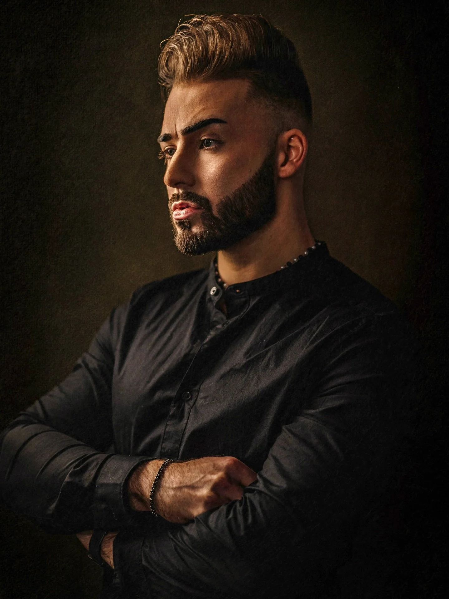 Two images, one surreal, one natural. Which do you prefer?

Reposting this because I realized IG doesn&rsquo;t do well with dark imagery, brightened to look better on iPhones.

MMC: Alex Hazan