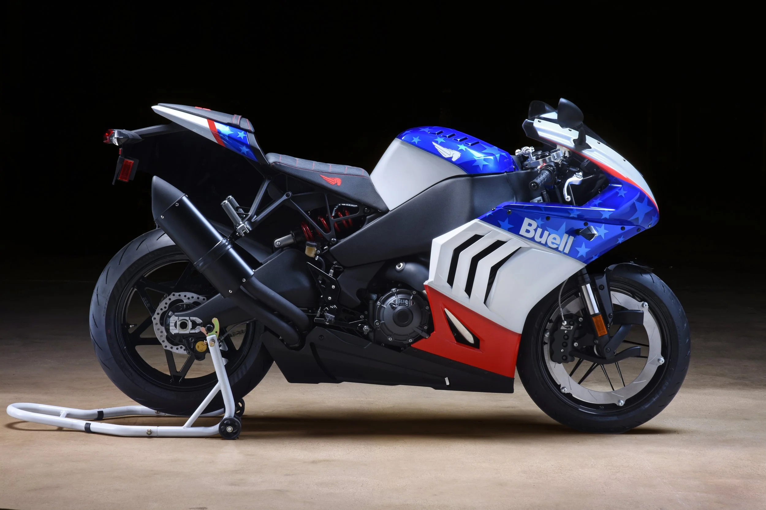 Buell Unveils 40th-Anniversary Freedom Edition Hammerhead 1190