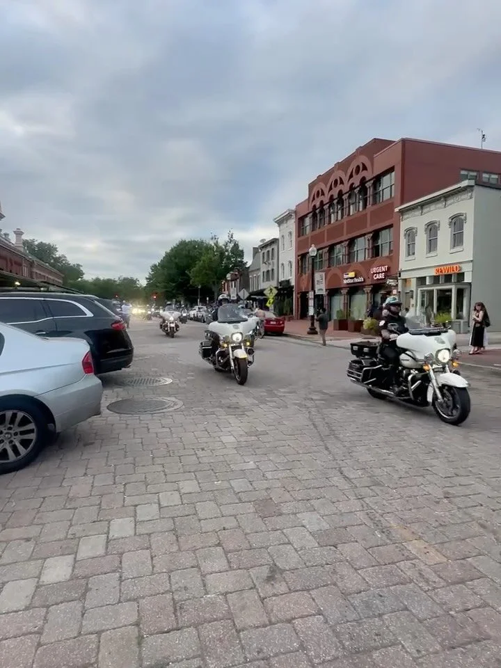 Monday, Buell team members had the privilege to join the Chairs of Congressional Motorcycle Caucus in the third annual Ride to Work Day!

Congressman Tim Walberg (@repwalberg), Troy Balderson (@repbalderson), and other members had the chance to exper
