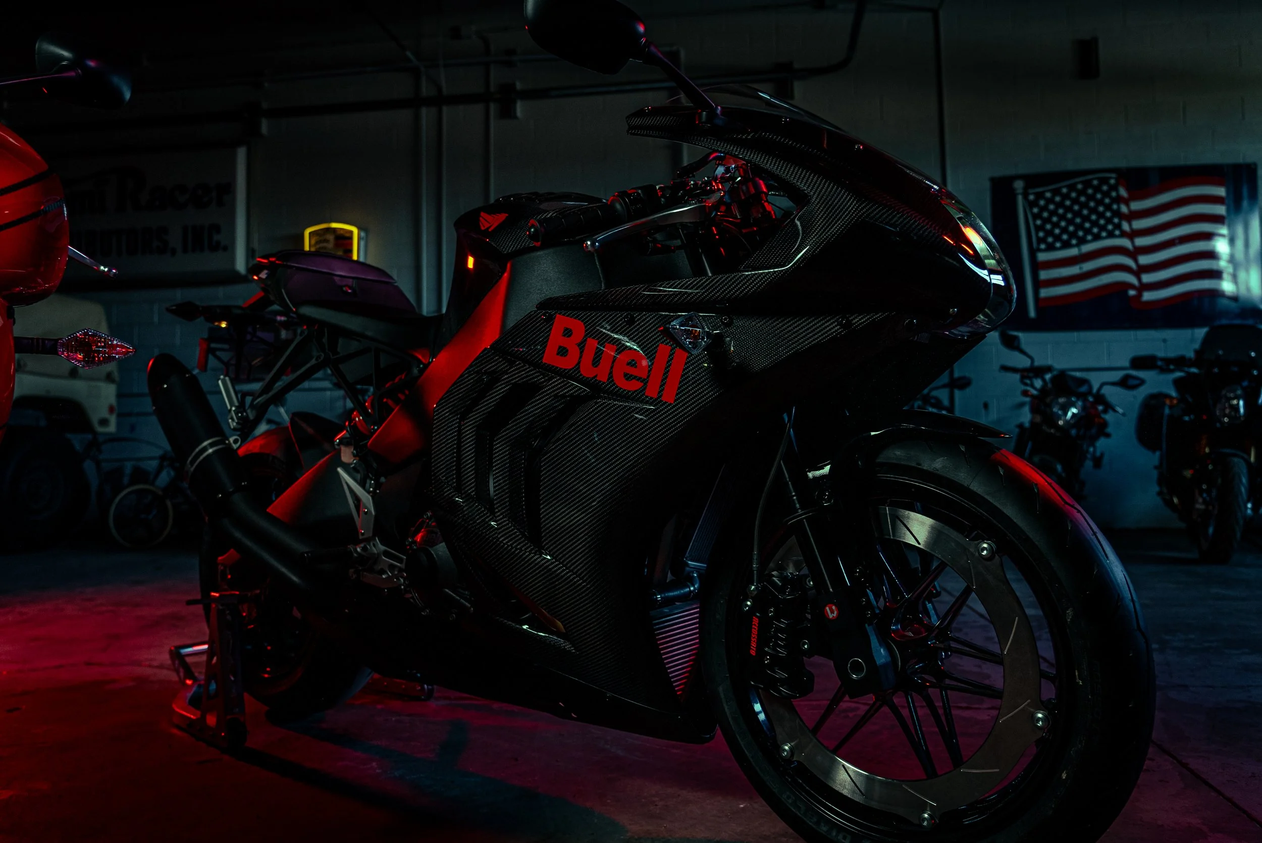 HH.red & HH.carbon.red-02.jpg