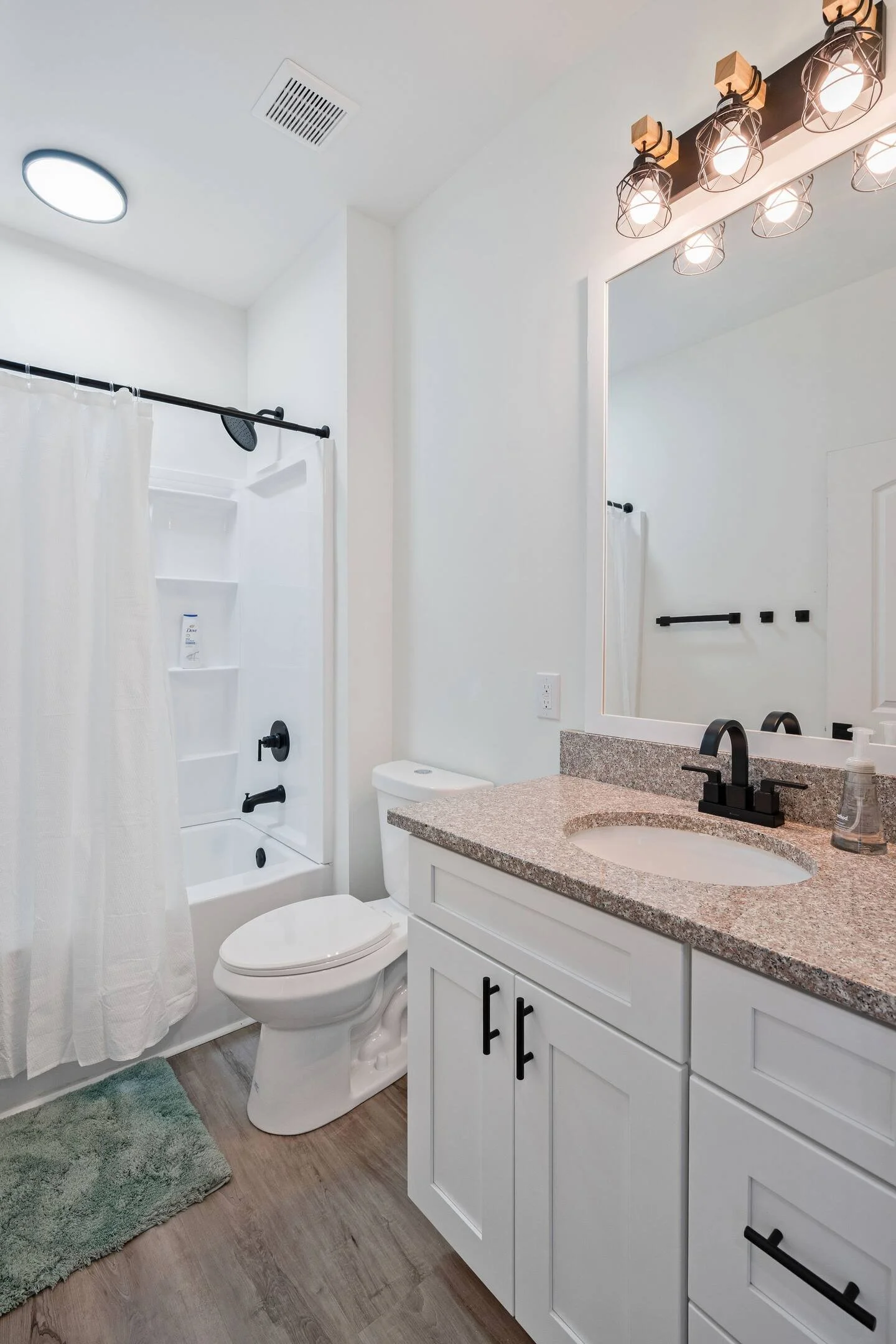 unit 3 baths - bath 2.jpeg