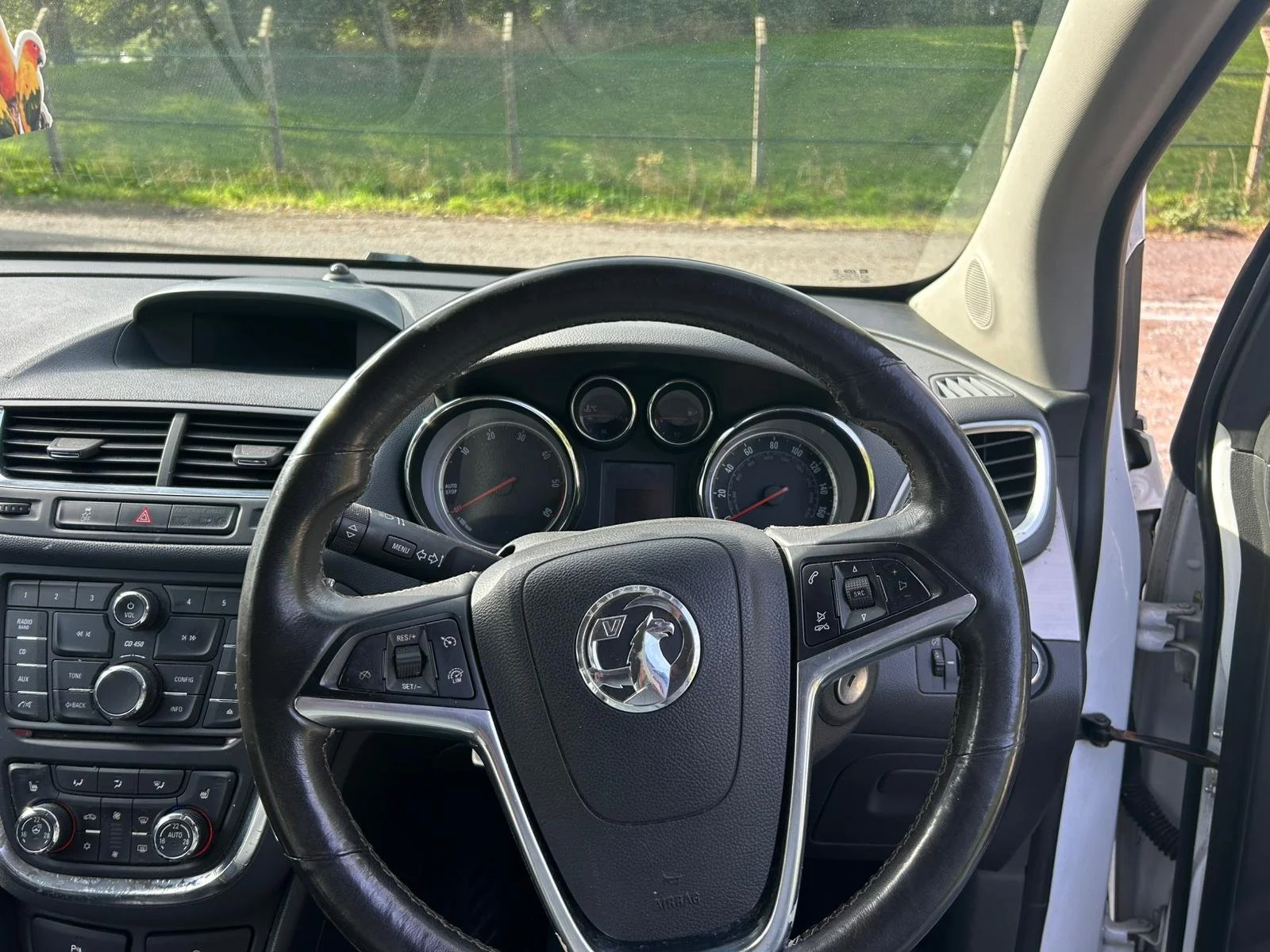 WhatsApp Image 2025-10-05 at 17.27.24 (1).jpeg