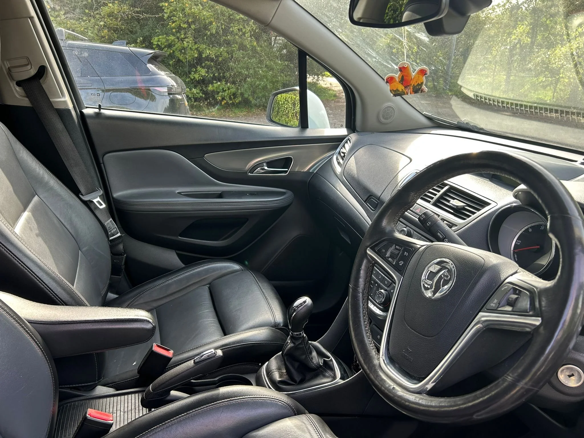 WhatsApp Image 2025-10-05 at 17.27.24 (2).jpeg