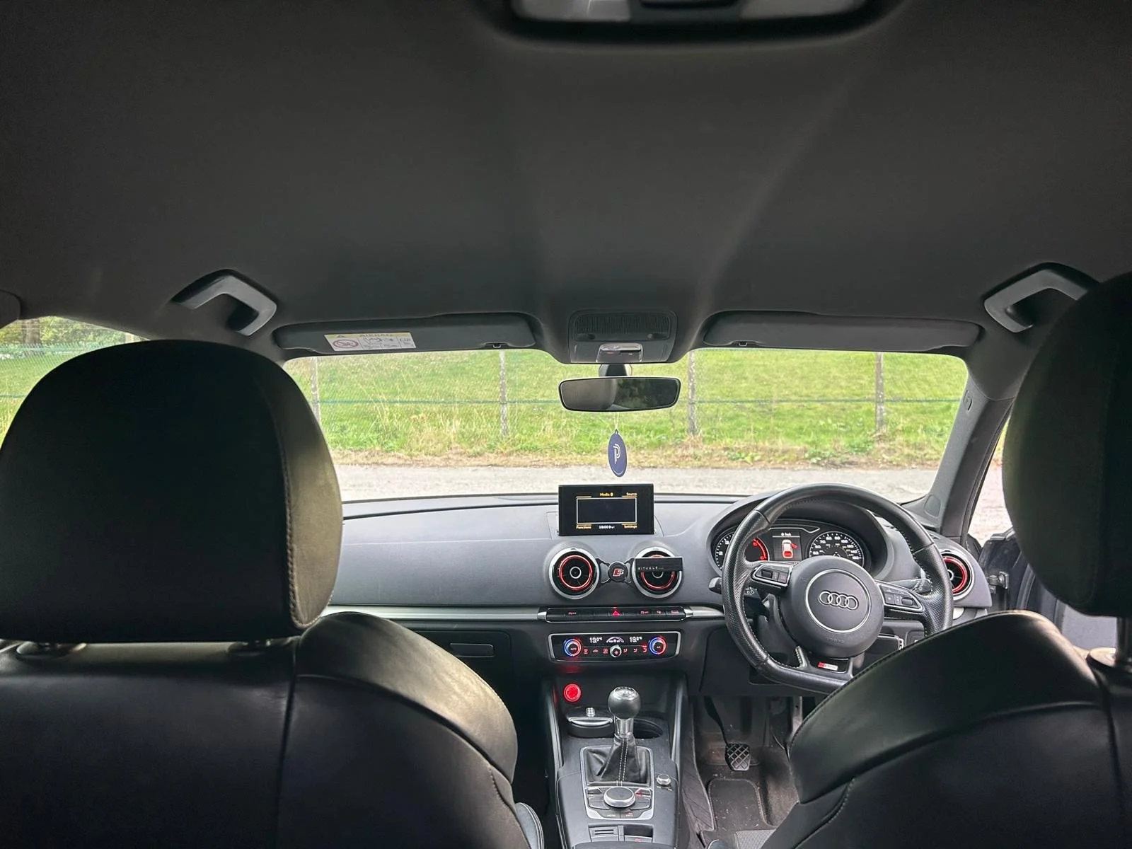 WhatsApp Image 2025-10-05 at 17.26.13 (4).jpeg