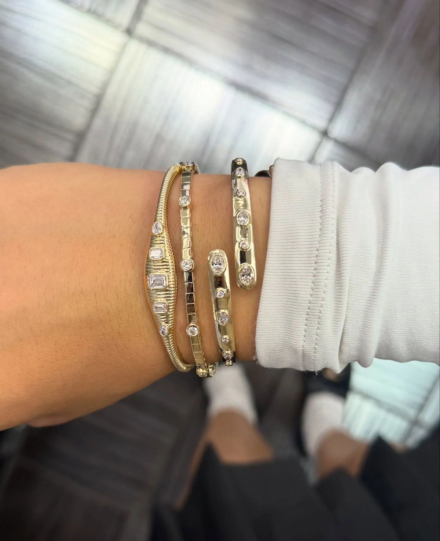 🗽Straight out of NYC &mdash; only the coolest, sleekest, most luxurious jewels make it back to Golden Gal Showroom💎

Finalizing NEW designs in time for the holidays &amp; sourcing was my focus all weekend ✅ Now, we await YOU! Visit in store, It&rsq