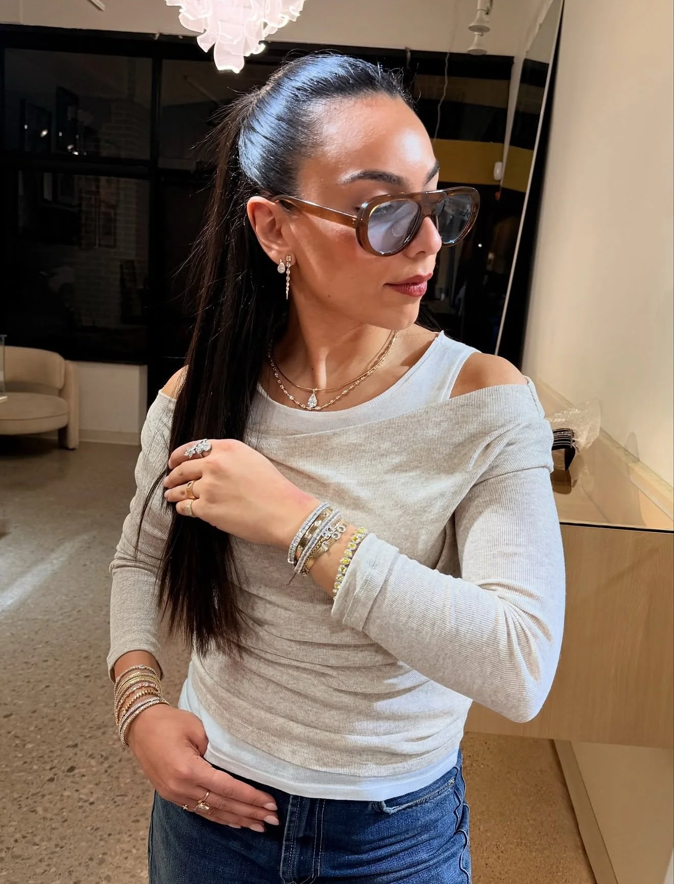 TIS THE SEASON 💛⭐️💎👸🏻🤴🔑💎⚜️
&bull;ANNUAL HOLIDAY SALE. TOMORROW thru DEC 31st &bull;

We are the destination for cool, one of a kind pieces... Shop Golden Gal. Shine Bright.