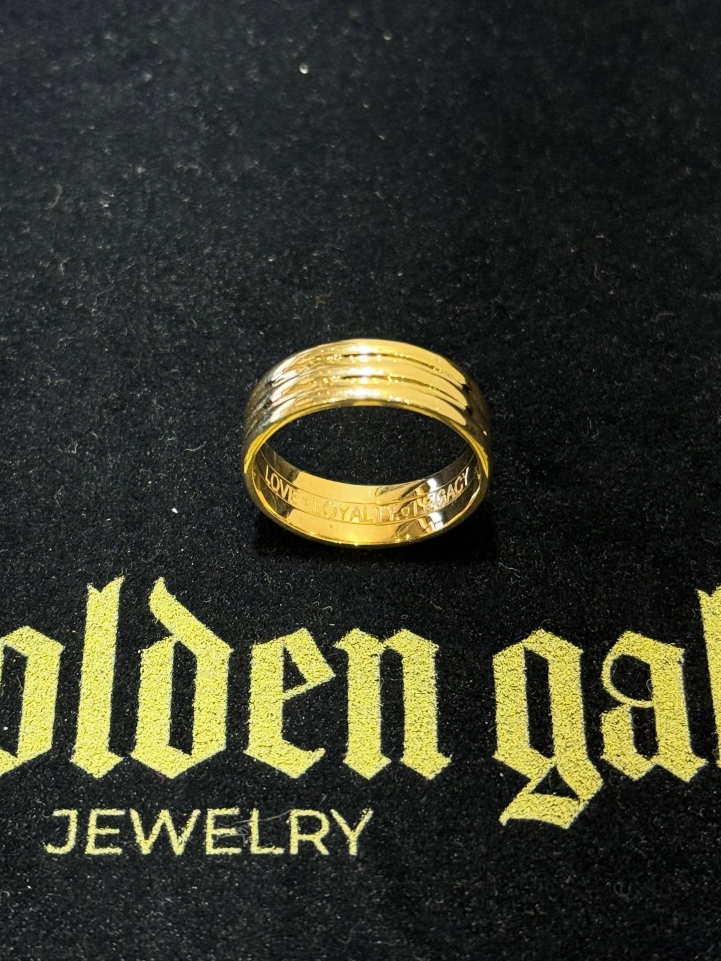 Take a look at our latest HIS &amp; HERS BANDS! 
Custom Made for a lovely Couple🤍🤍 Add engravings to any piece for sentimental value &bull; LOVE LOYALTY LEGACY &bull;
Visions made into reality at Golden Gal 🫶🏼😘