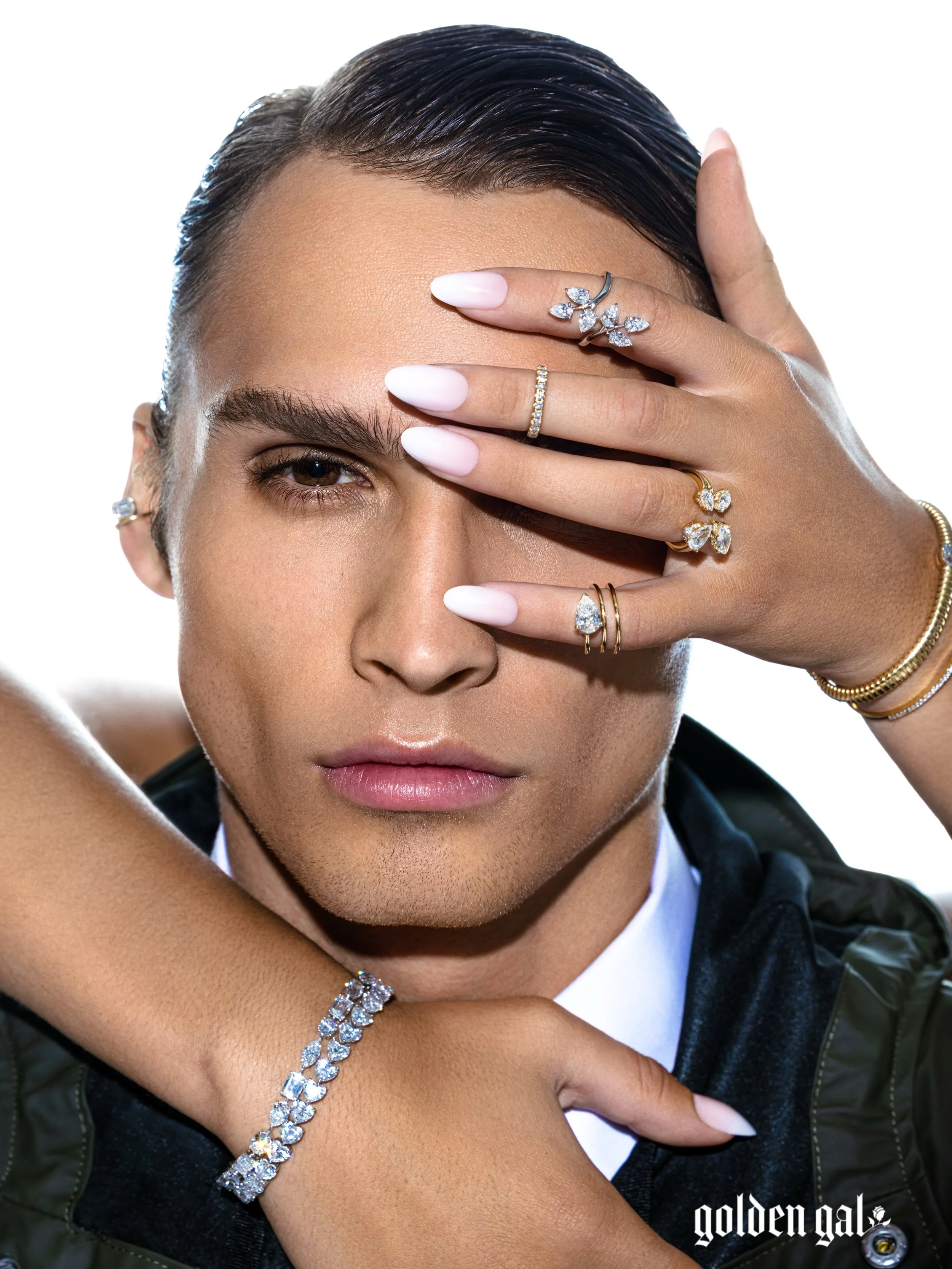 Cover His Eyes, Then Buy the Diamonds 

Queen of&diams;️&rsquo;s Are Made to Shine
