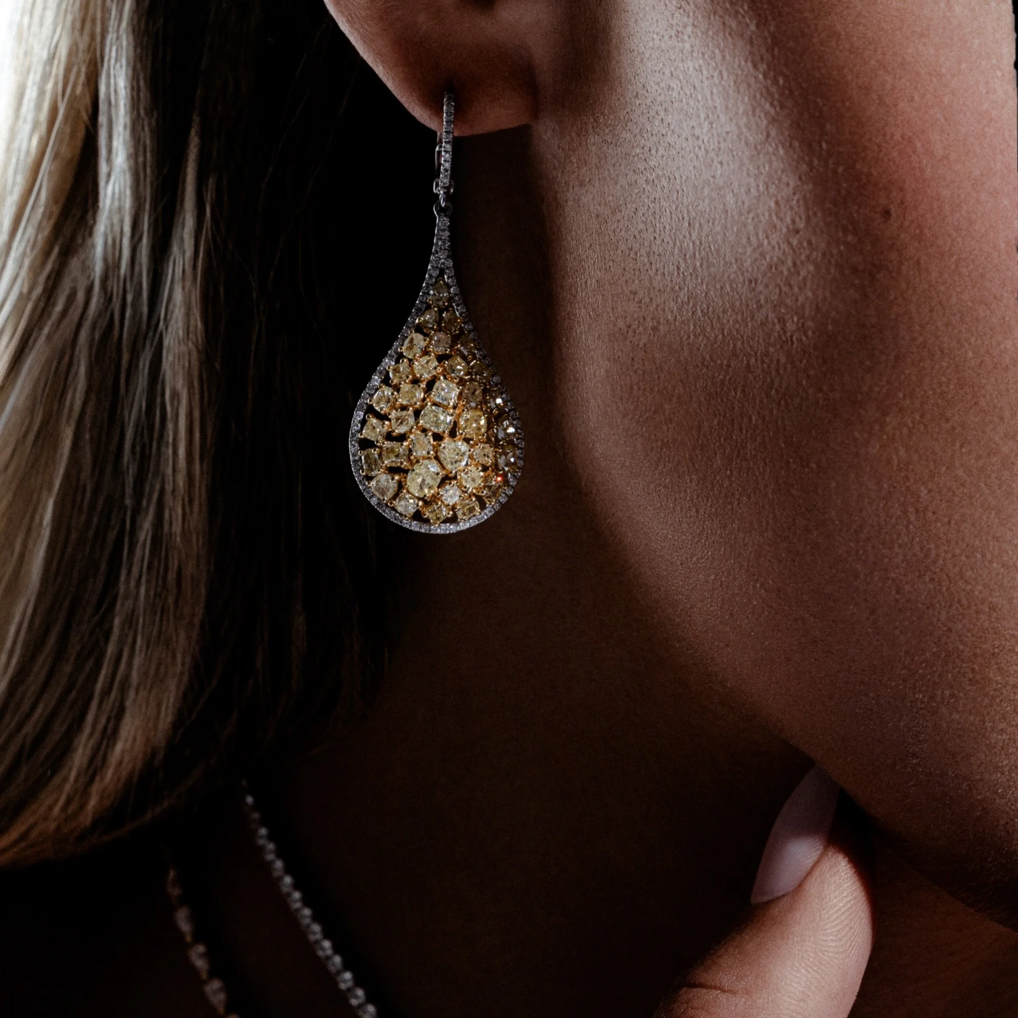 LUXURIOUS YELLOW&mdash; NATURAL YELLOW CANARY MEETS GOLDEN GAL ARTISTRY 

Unbelievable jewelry incoming for Holiday 2026. The season of bliss, beauty &amp; blessings. Stay close!
xo,
Golden Gal