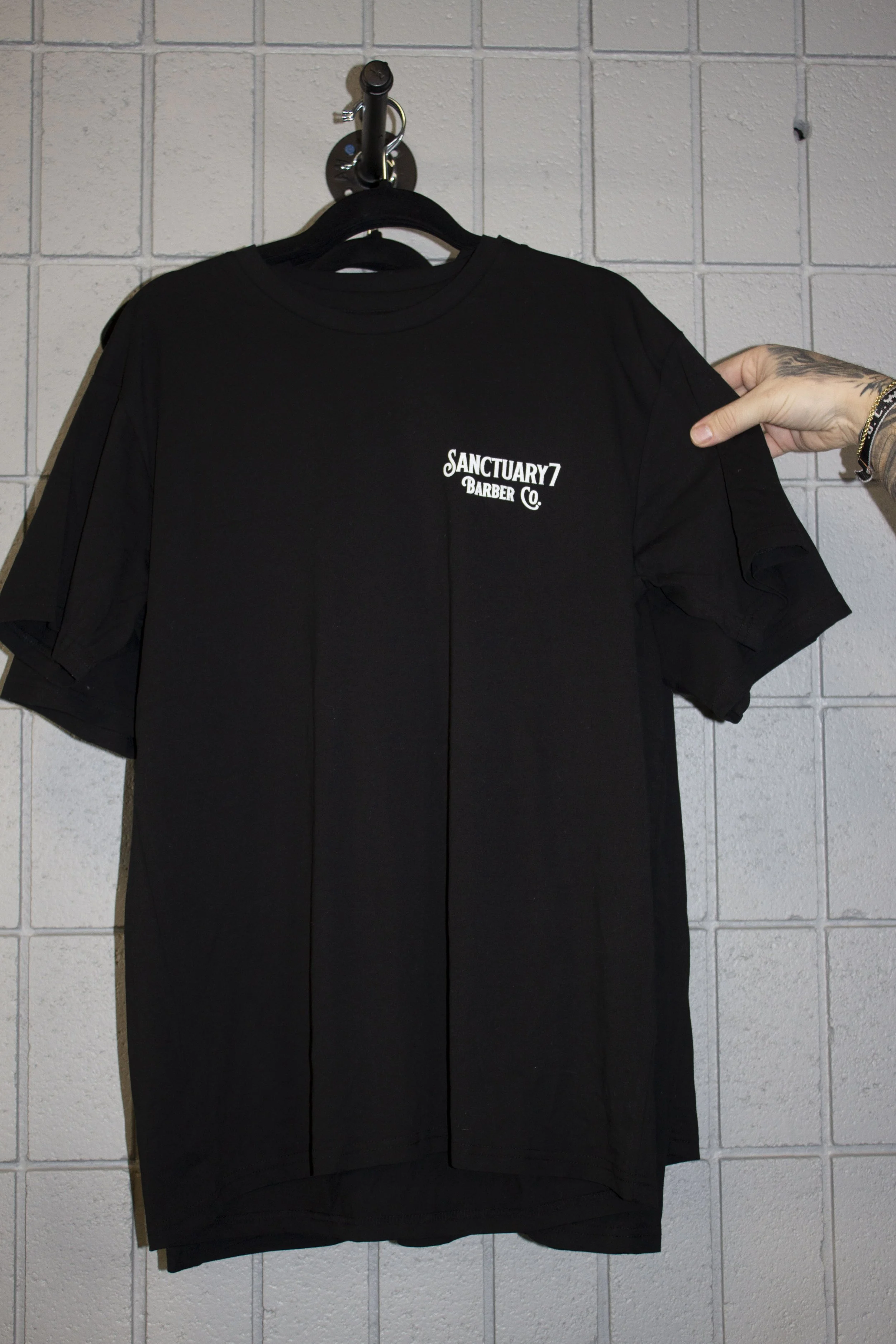 S7 Black-Tee