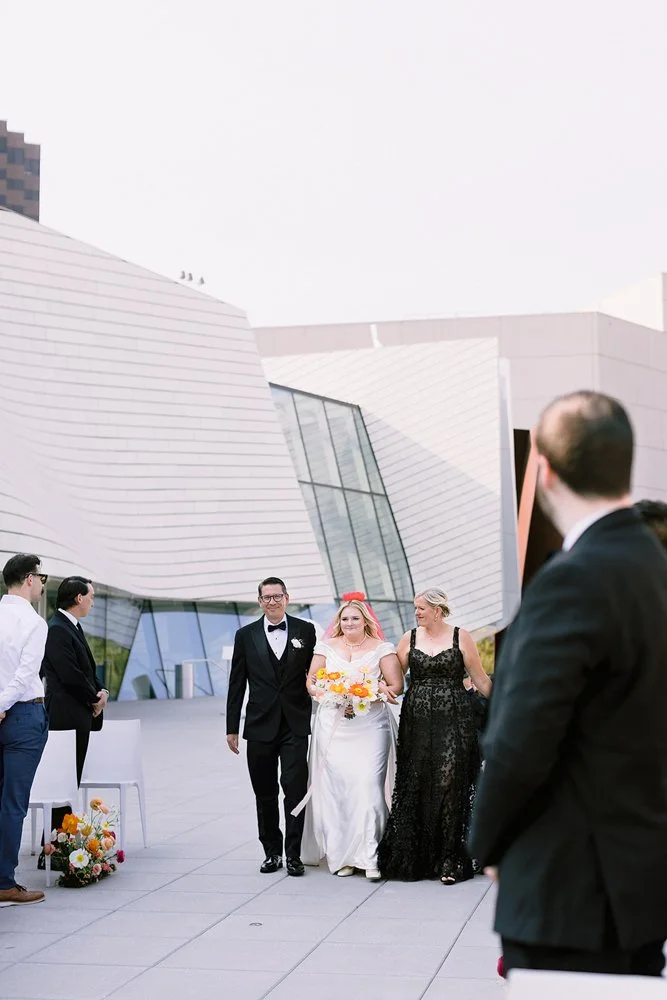 UC-Irvine-Langson-Orange-County-Museum-of-Art-wedding-los-angeles-wedding-katherine-joy-photography-pop-of-champange-planner-california-27.jpg