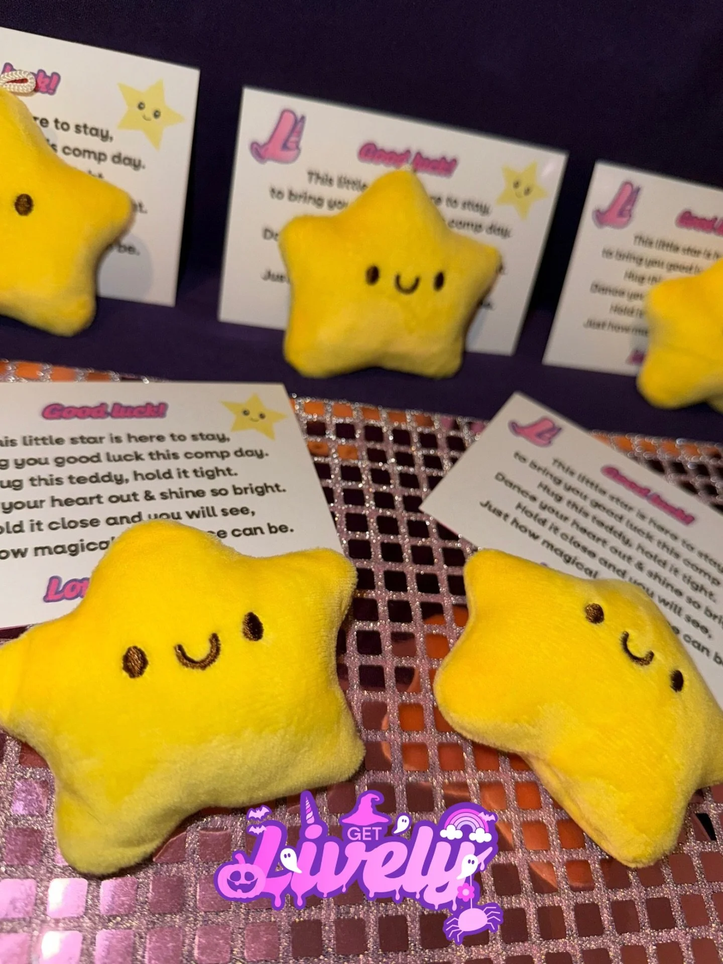 We are ALL stars! ✨

My Good Luck Stars will be available at my next comp stall to bring all the good vibes, sparkle and smiles 💛💫

Perfect for hugging before you dance, gifting to friends, or popping in your bag for some extra dance magic!

Only a