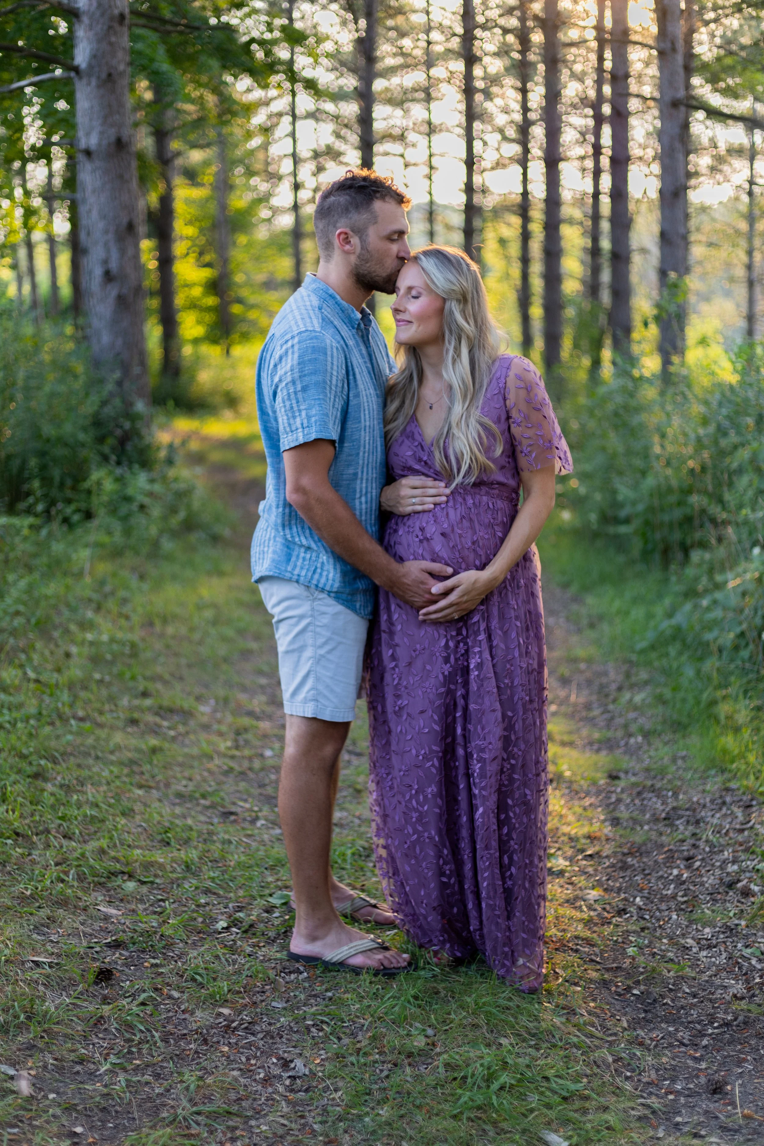 Maternity session in summer at Retzer Nature Preserve in Wisconsin