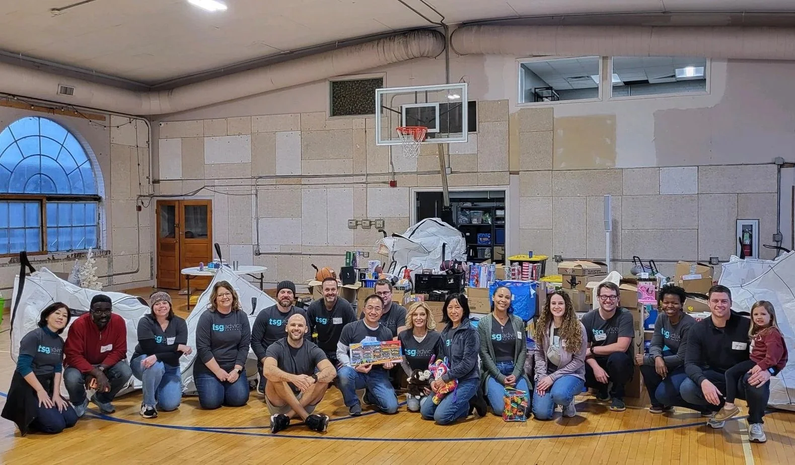 Asendo Team volunteering at the Columbus Dream Center.