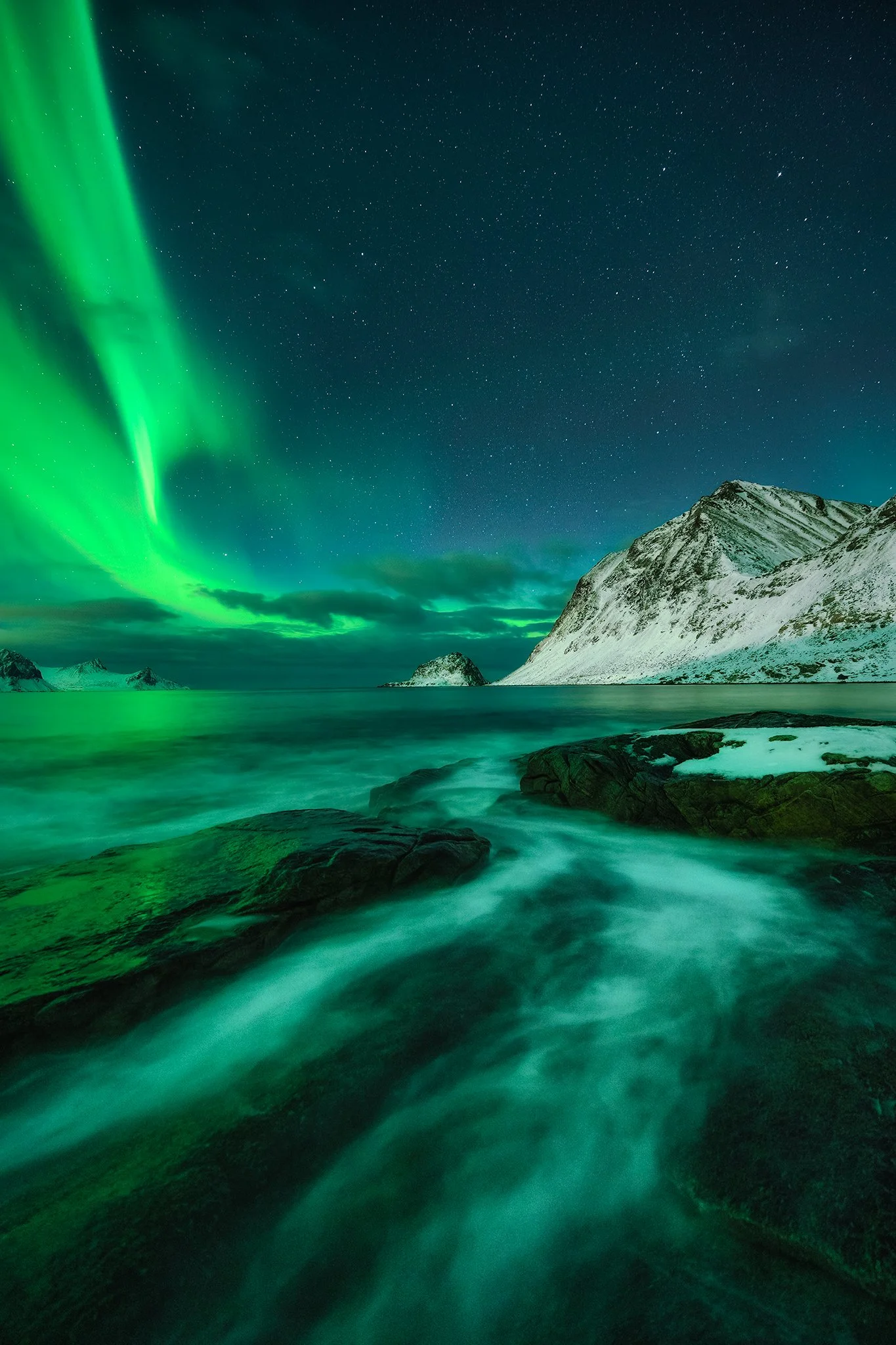 Lights and Flow_FBed_sRGB (1).jpg