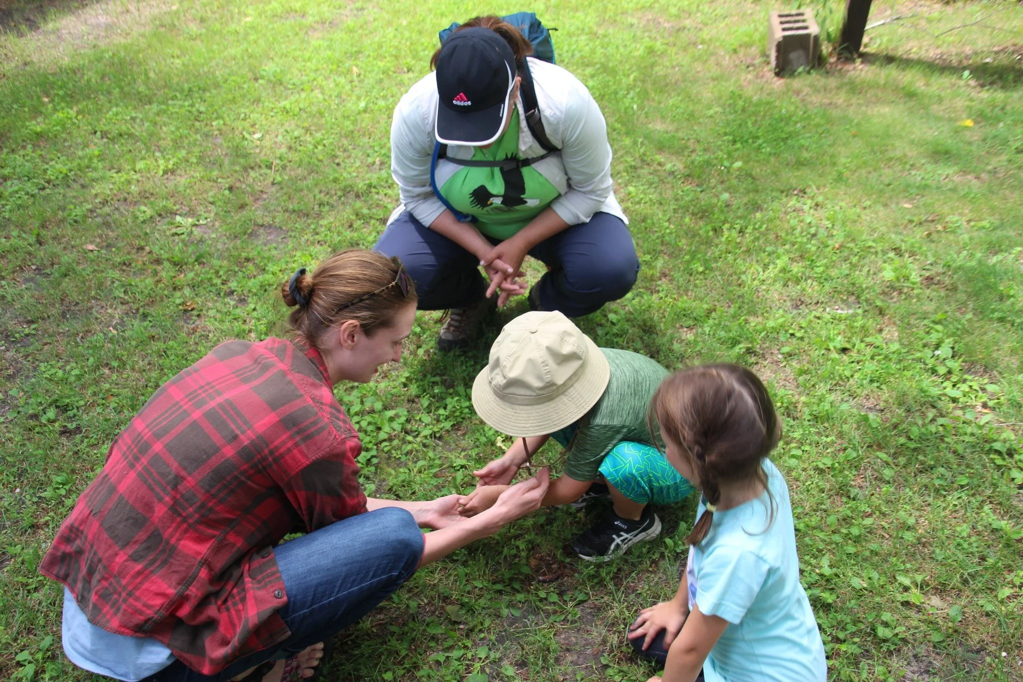 Love teaching outdoors? We&rsquo;re hiring an Environmental Education Assistant!

This part-time, remote role starts at $15/hour and supports hands-on, nature-based learning at Neilson Spearhead Nature Preserve and in our community.

Responsibilities