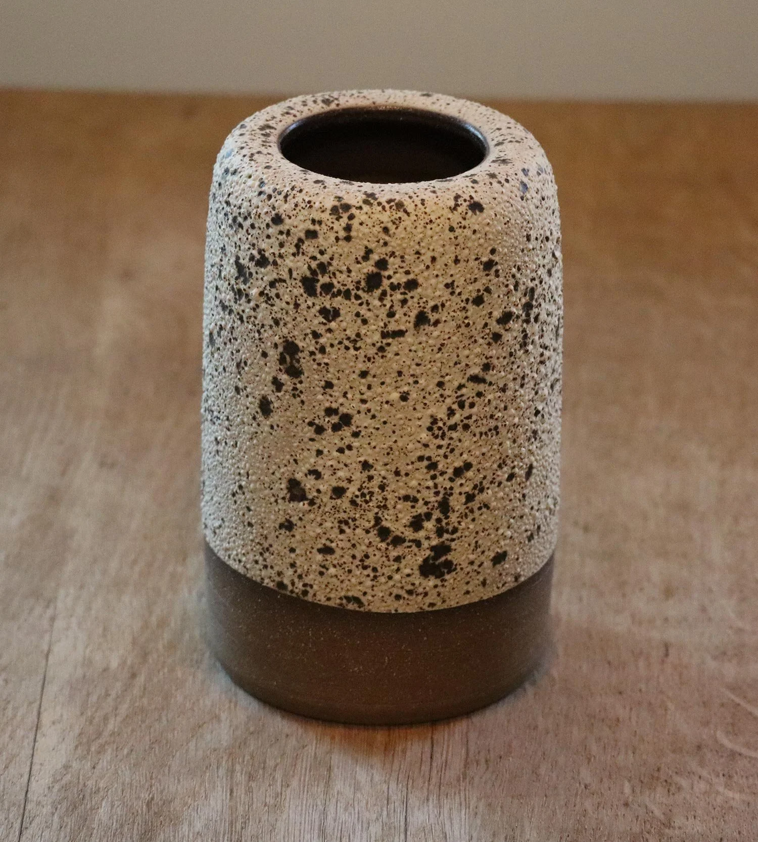 The-Strata-Vase-Ash Line (Large)-2.jpg