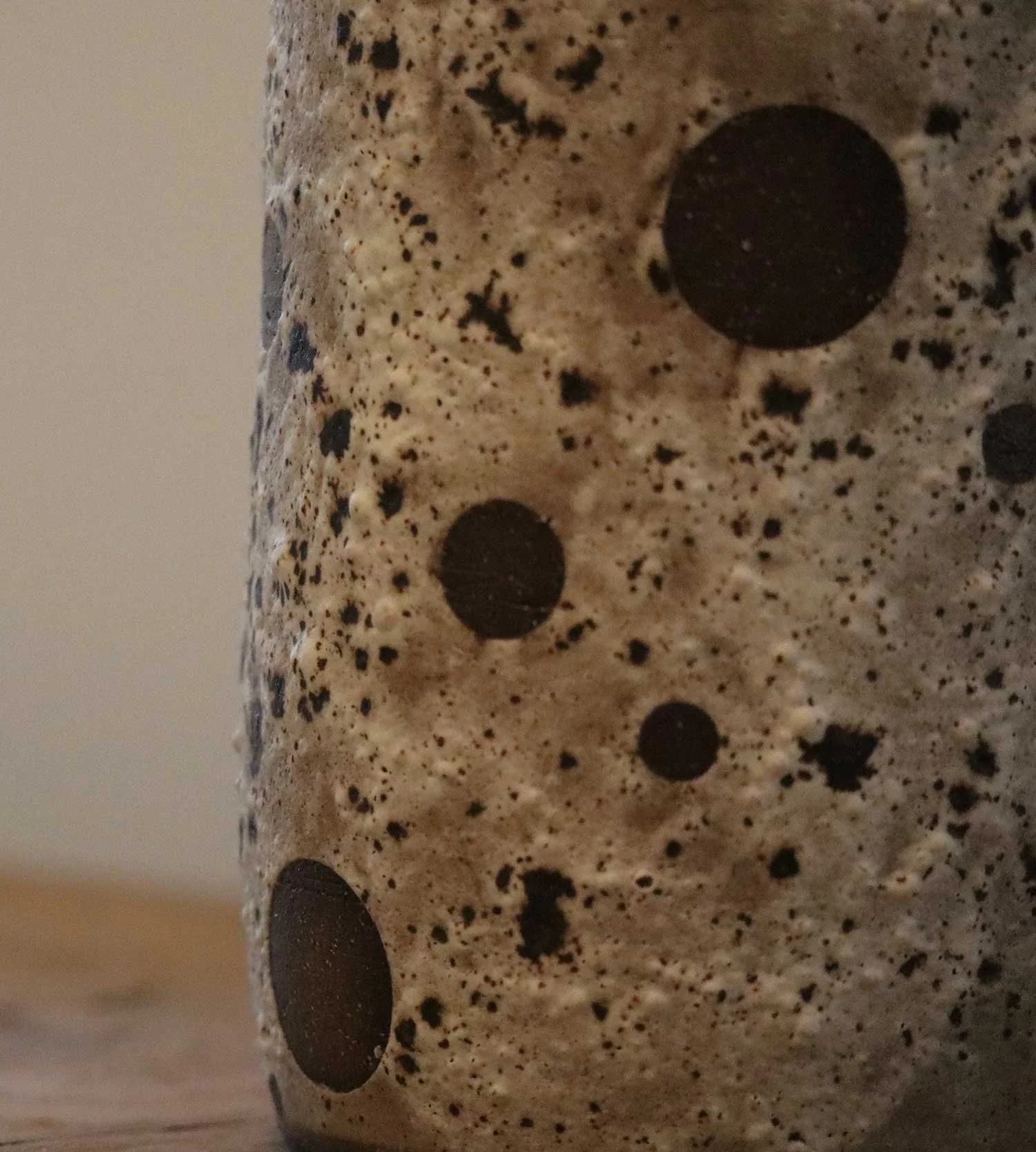 The-Strata-Vase-Pebble-5.jpg