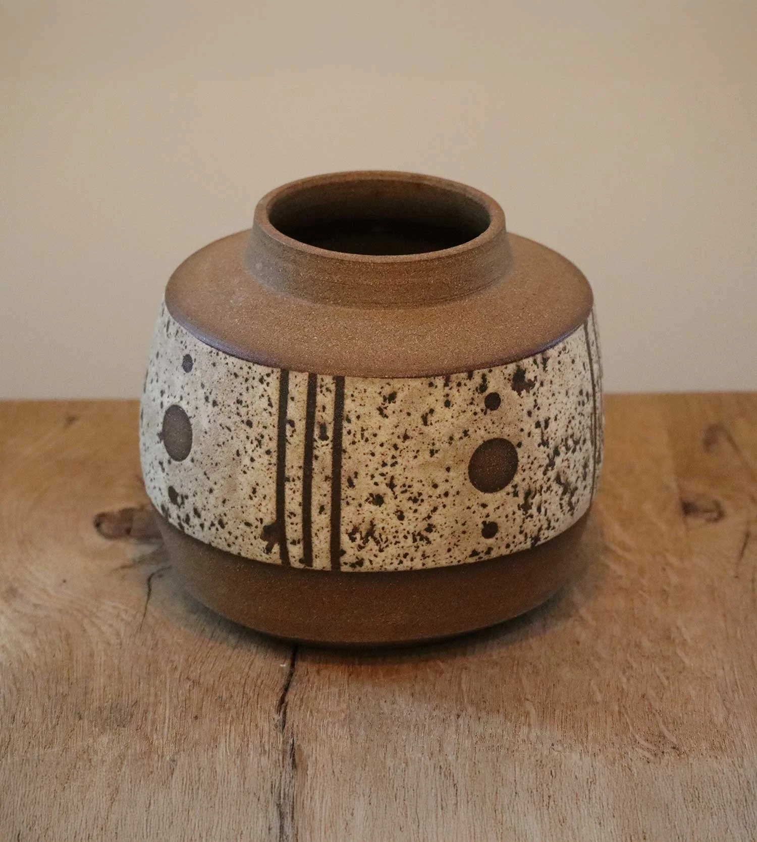 The-Strata-Vase-Delta-2.jpg
