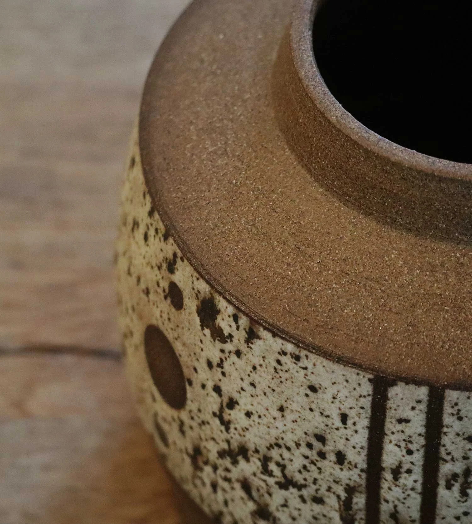 The-Strata-Vase-Delta-3.jpg