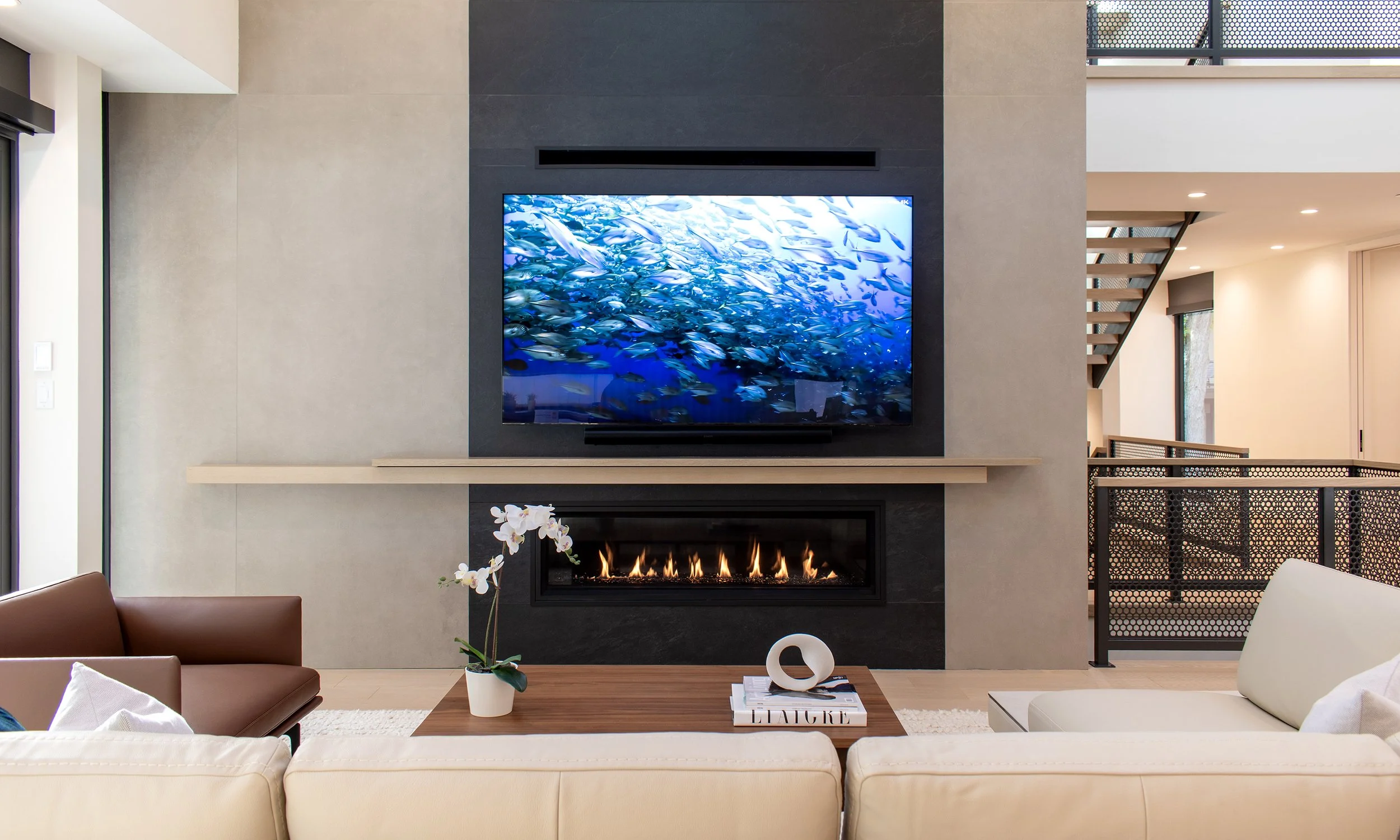 Minnetonka_01_Living Room_Parallel_145.jpg