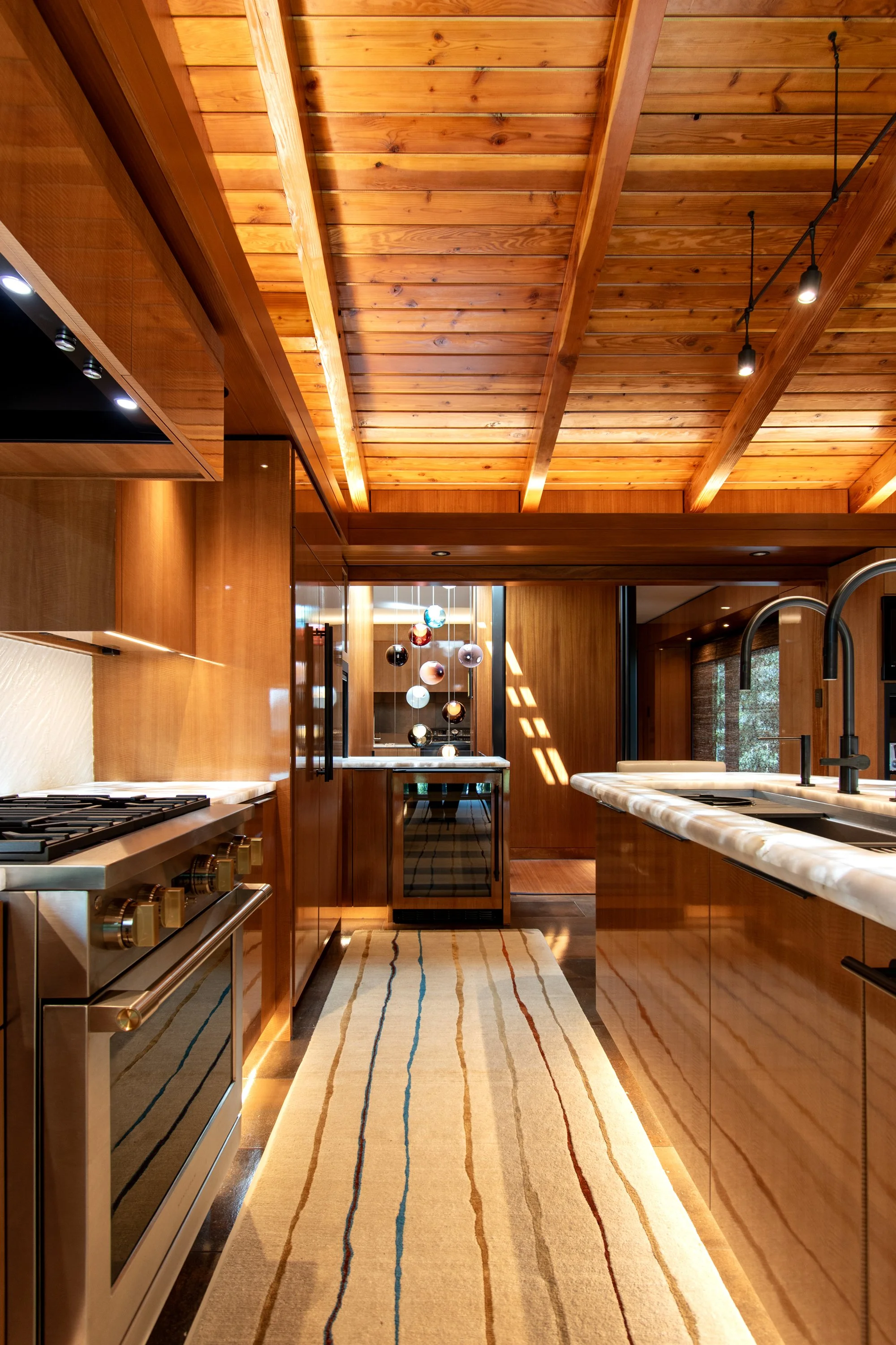 Kitchen_Parallel_V_0612_M.jpg