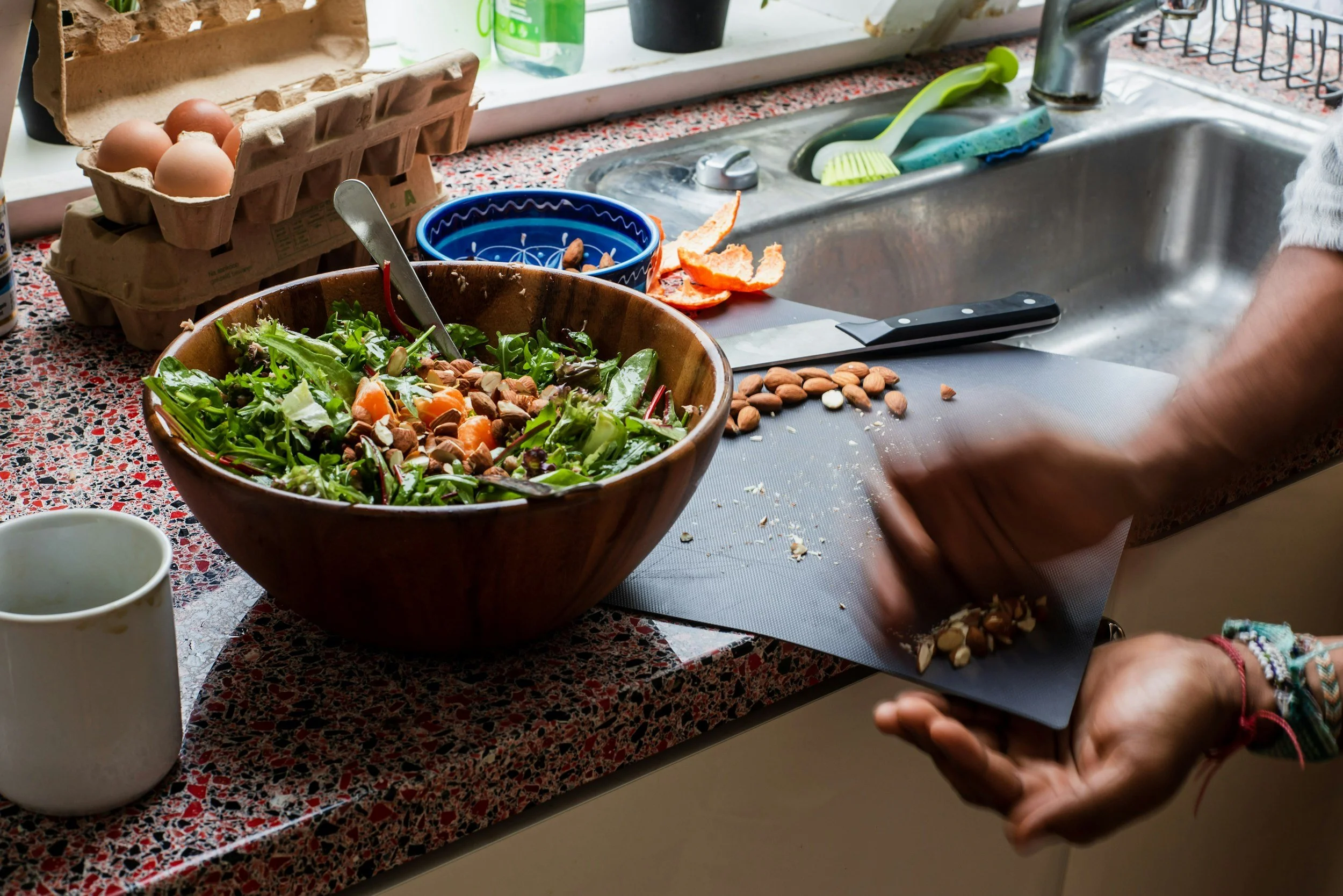 Why Your Old Eating Habits Might Not Be Working Anymore (And What Actually Helps in Midlife)