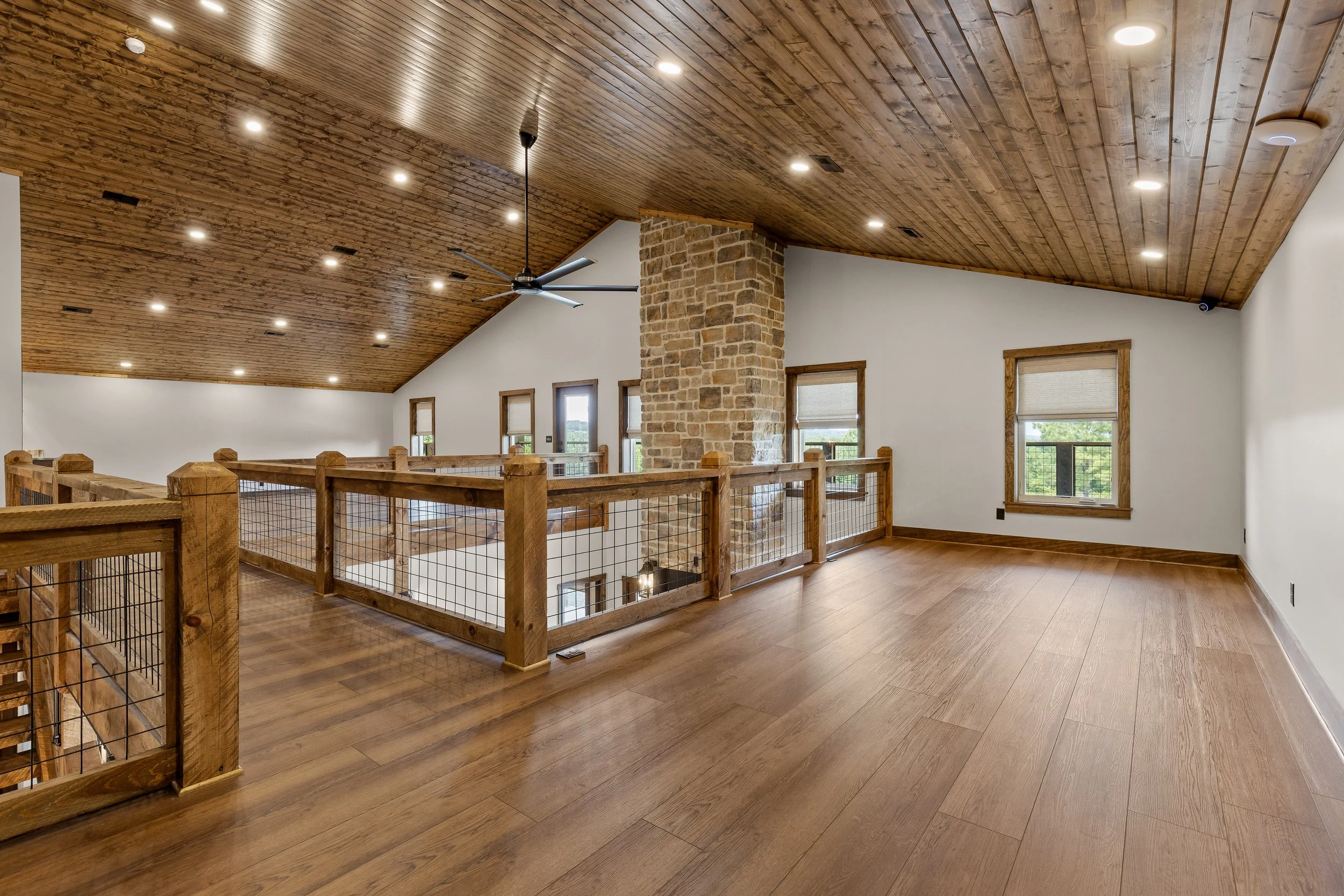 custom-barndominium-interior-lighthouse-construction-4.jpg