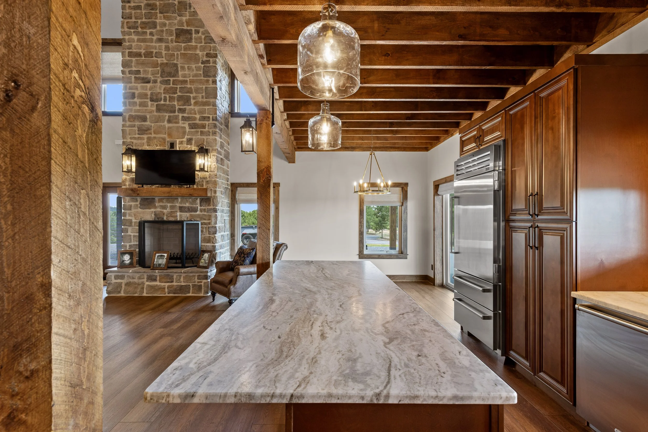 custom-barndominium-interior-lighthouse-construction-kitchen-island.jpg