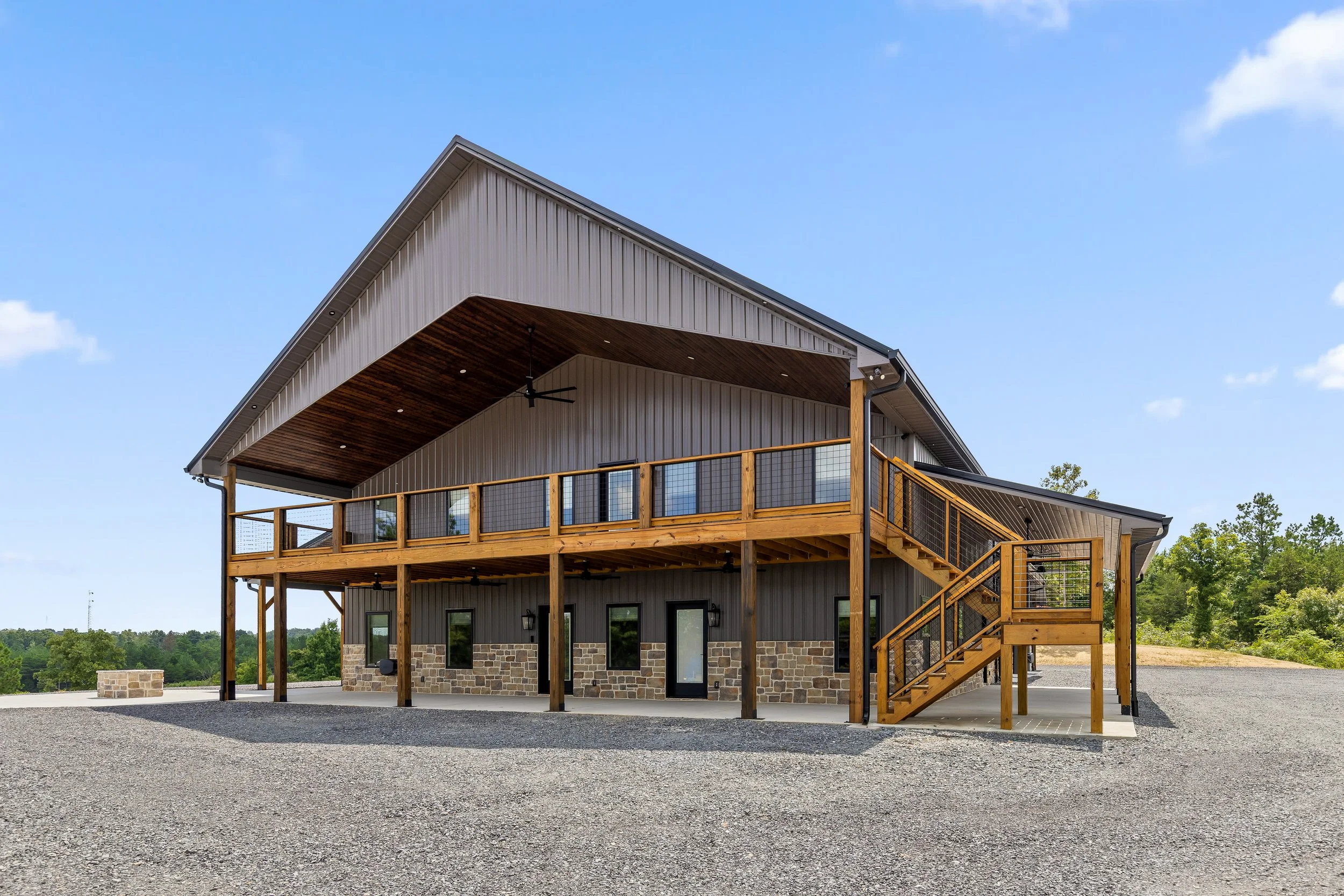 custom-barndominium-lighthouse-construction-chattanooga-tennessee.jpg