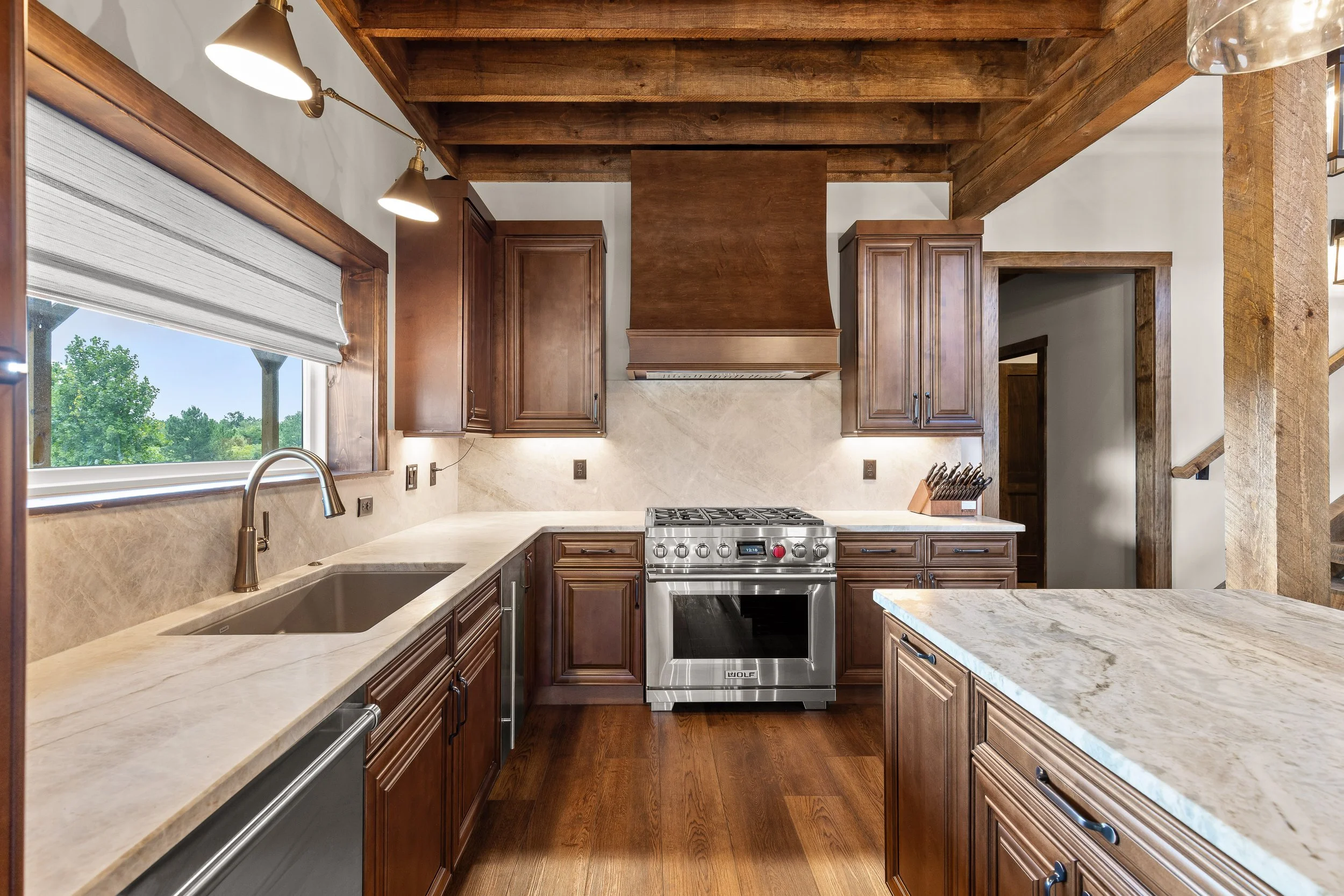 custom-barndominium-interior-lighthouse-construction-kitchen-2.jpg