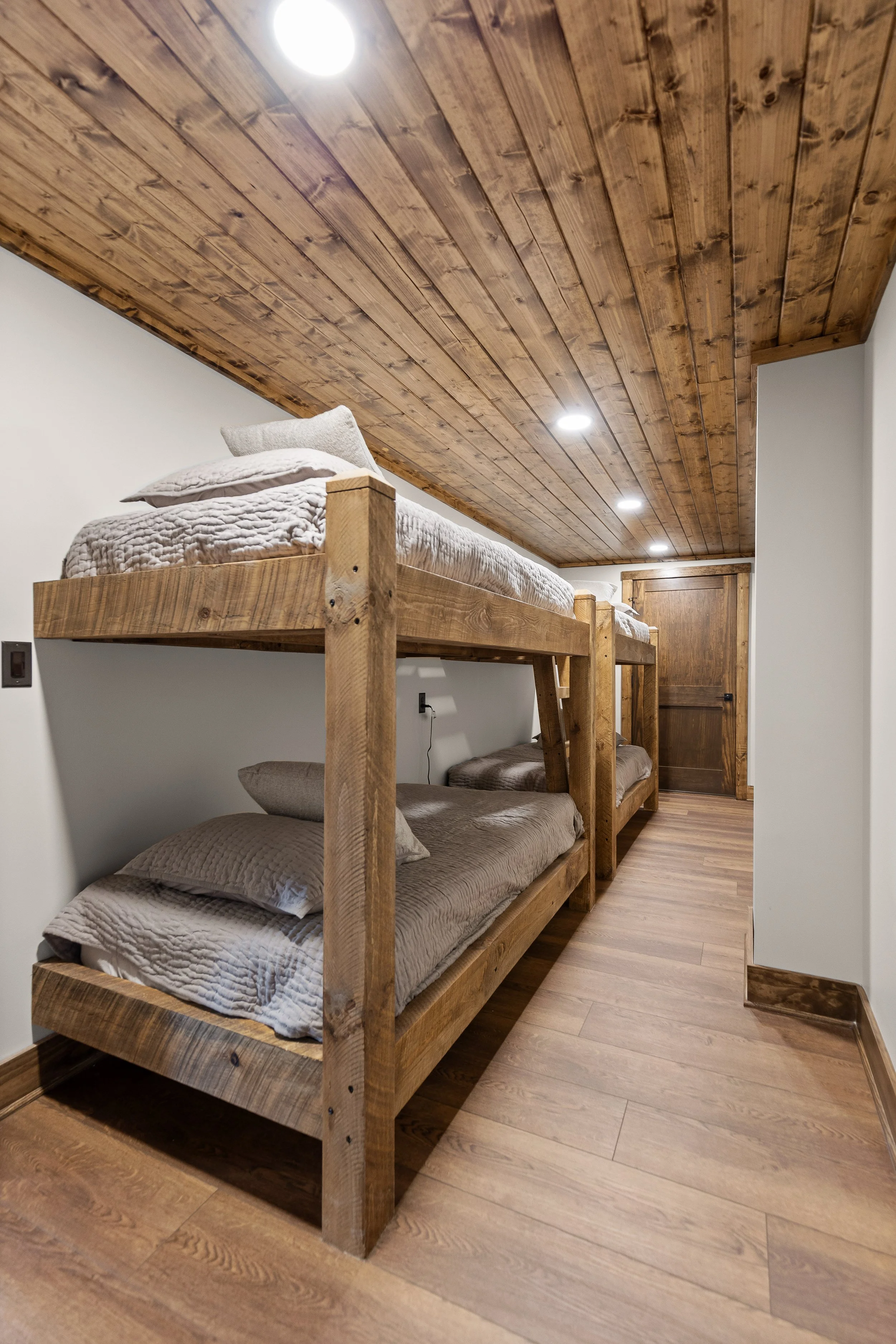 custom-barndominium-interior-lighthouse-construction-bunkroom.jpg