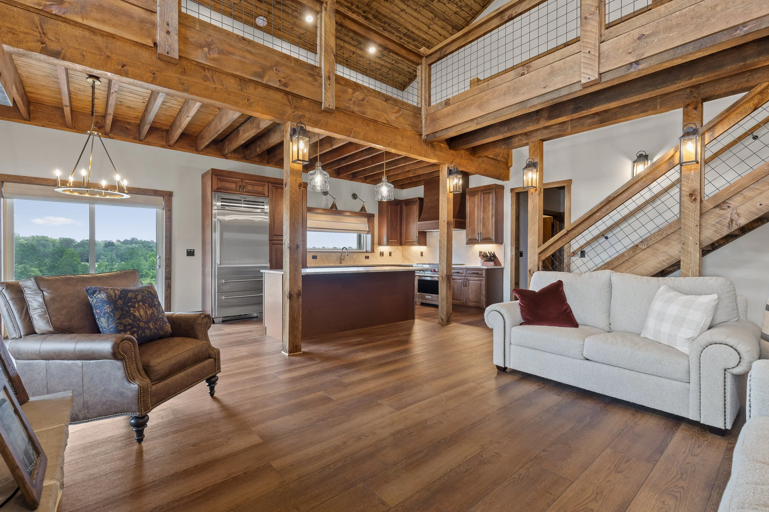 custom-barndominium-interior-lighthouse-construction-livingspace.jpg