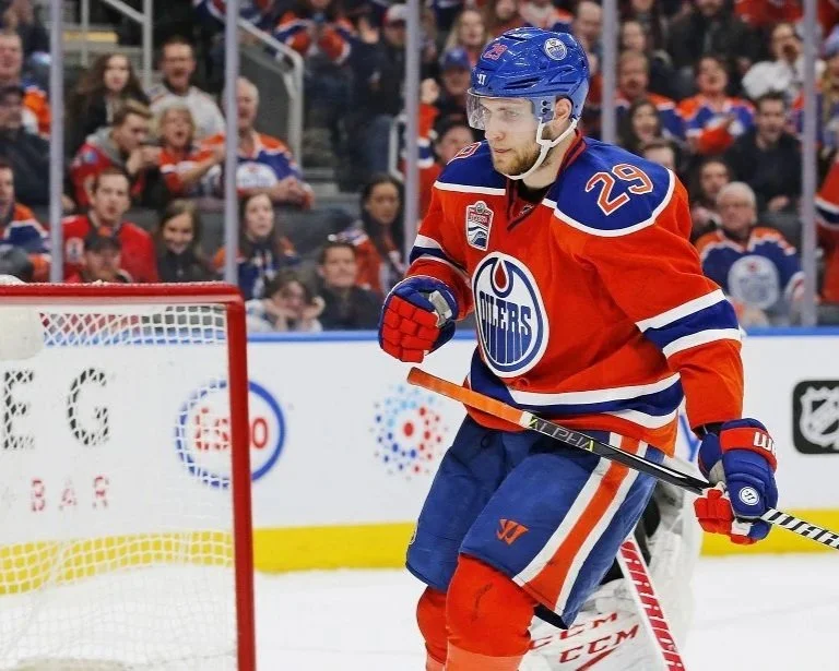 McDavid’s Crossroads: Will Hockey’s Finest Stay in Edmonton or Embrace Free Agency?