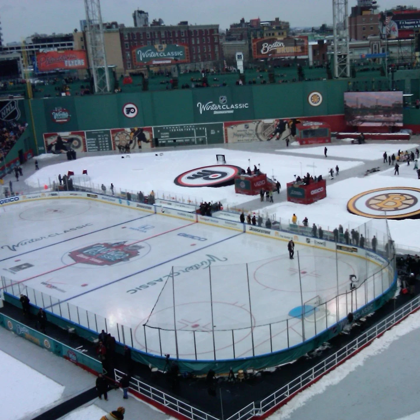 Snow, Goals, and Glory: The Winter Classics That Defined Hockey