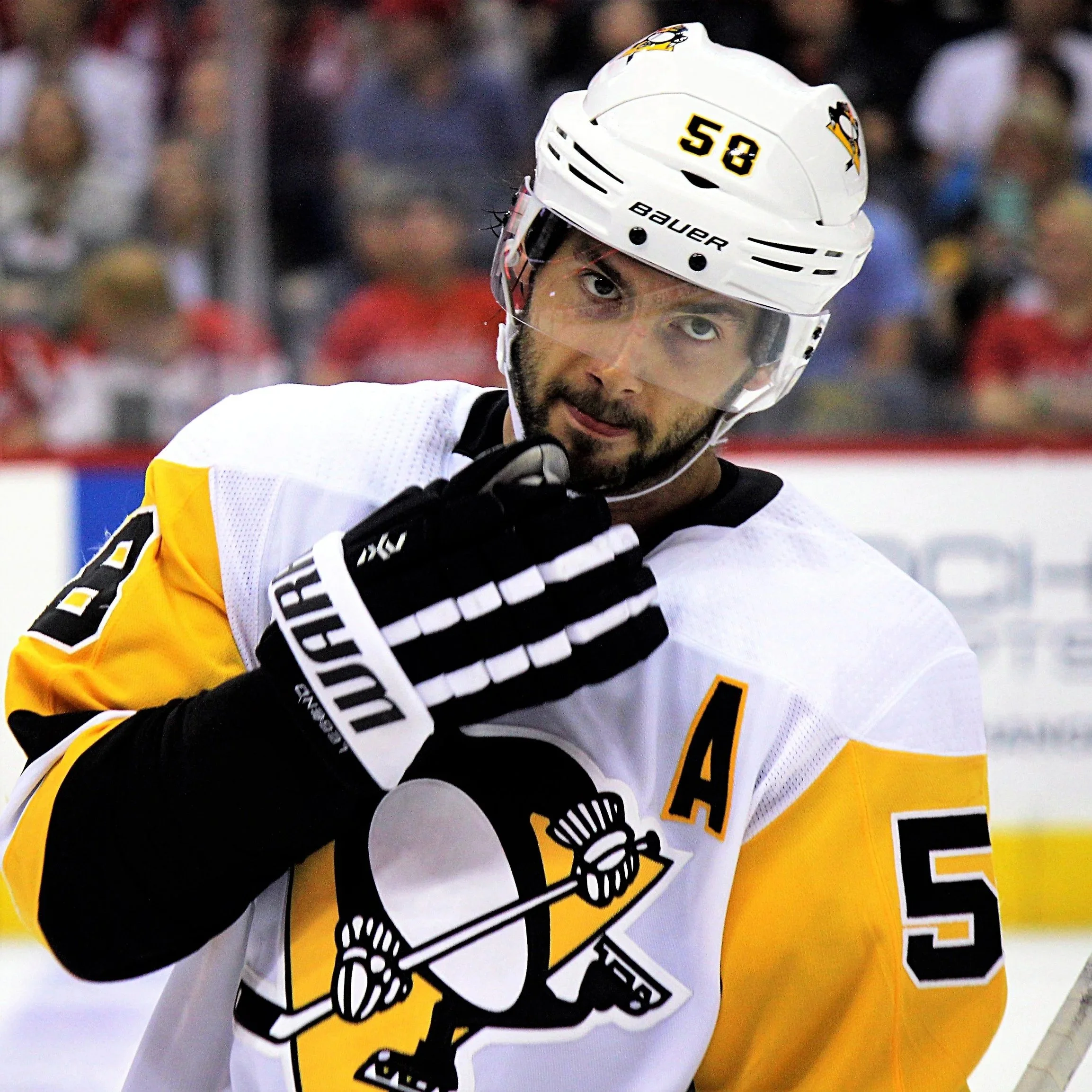 Kris Letang Out at Least Four Weeks with Foot Fracture