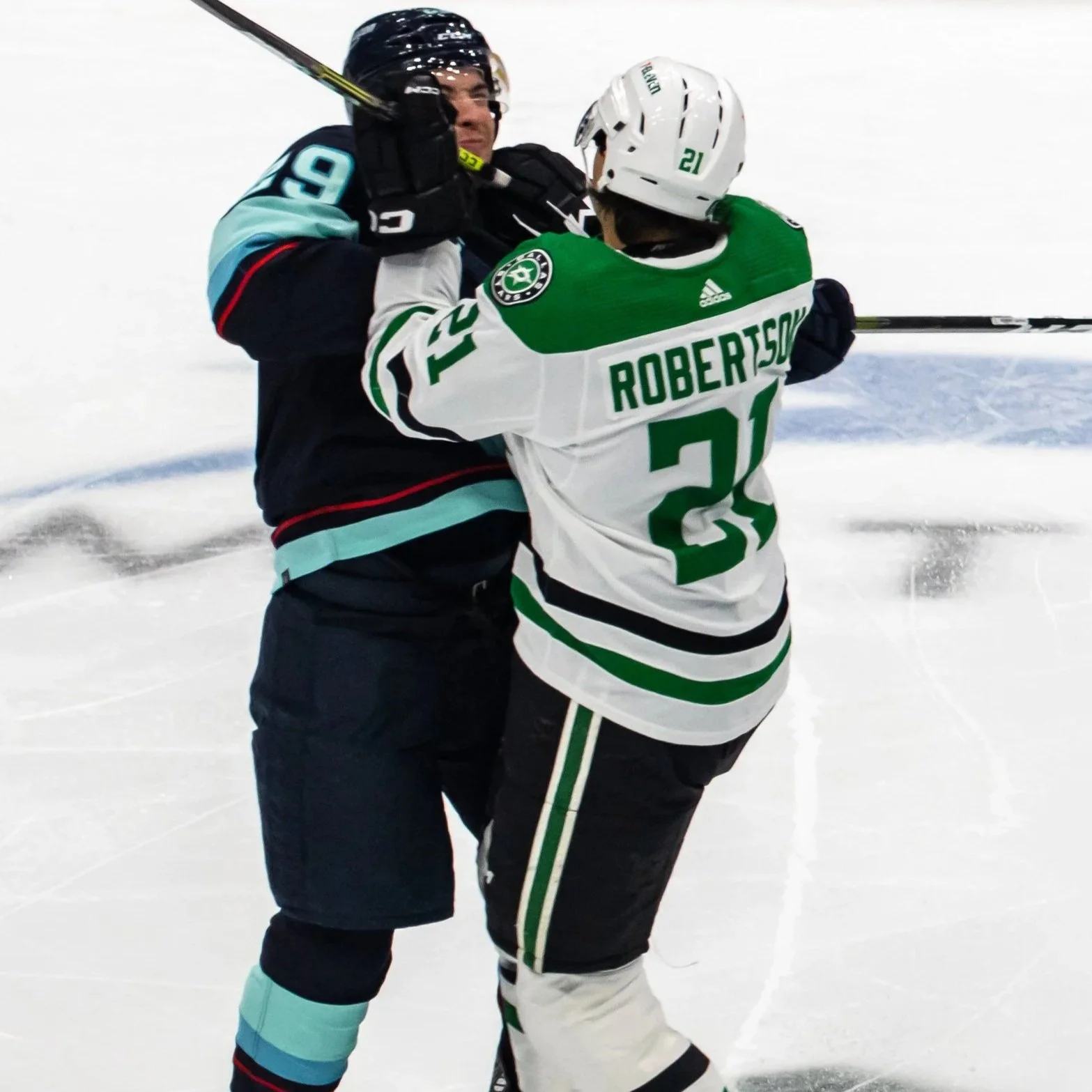 Jason Robertson Headlines NHL Salary Arbitration Filings