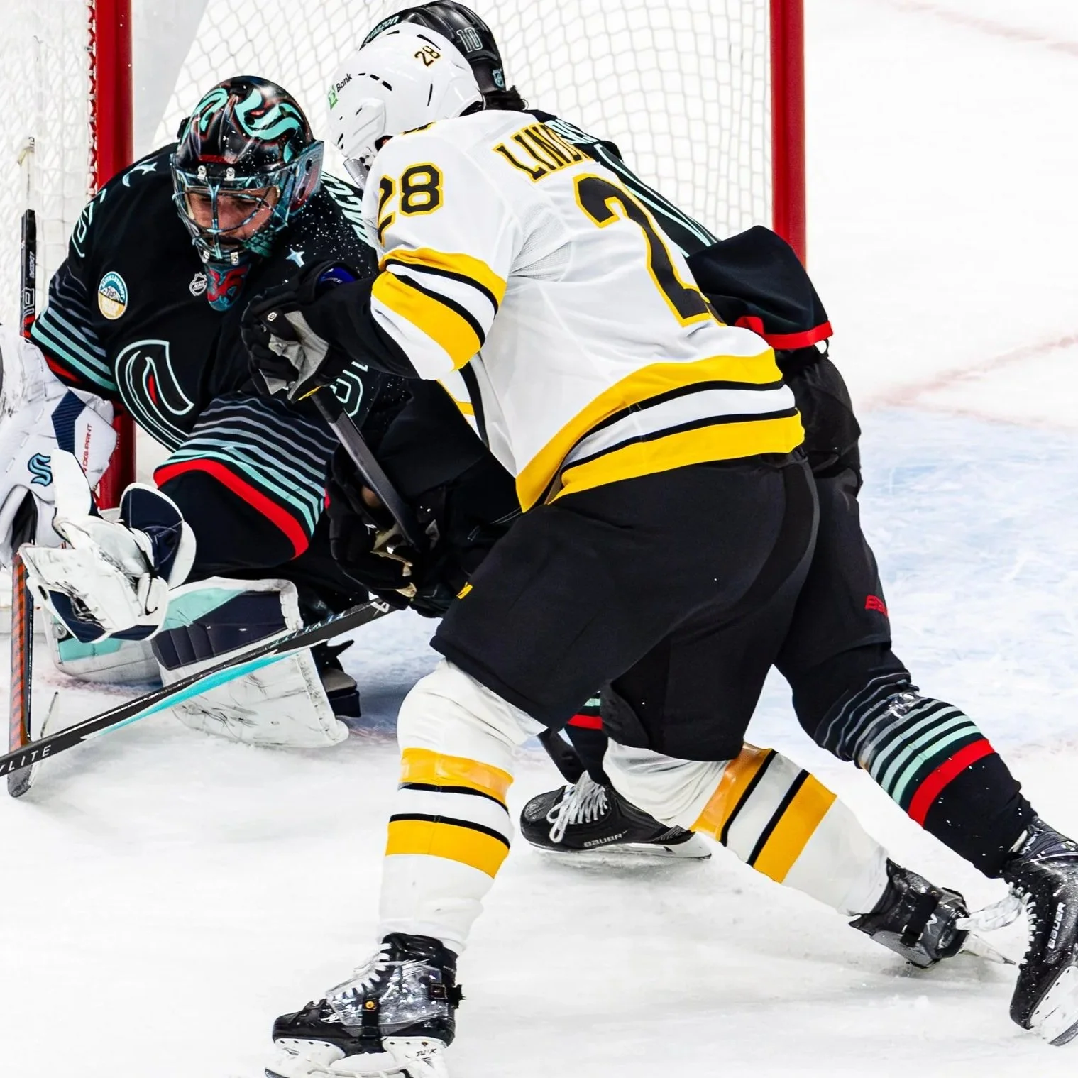Why Adjusting Elias Lindholm's Role Could Benefit the Bruins