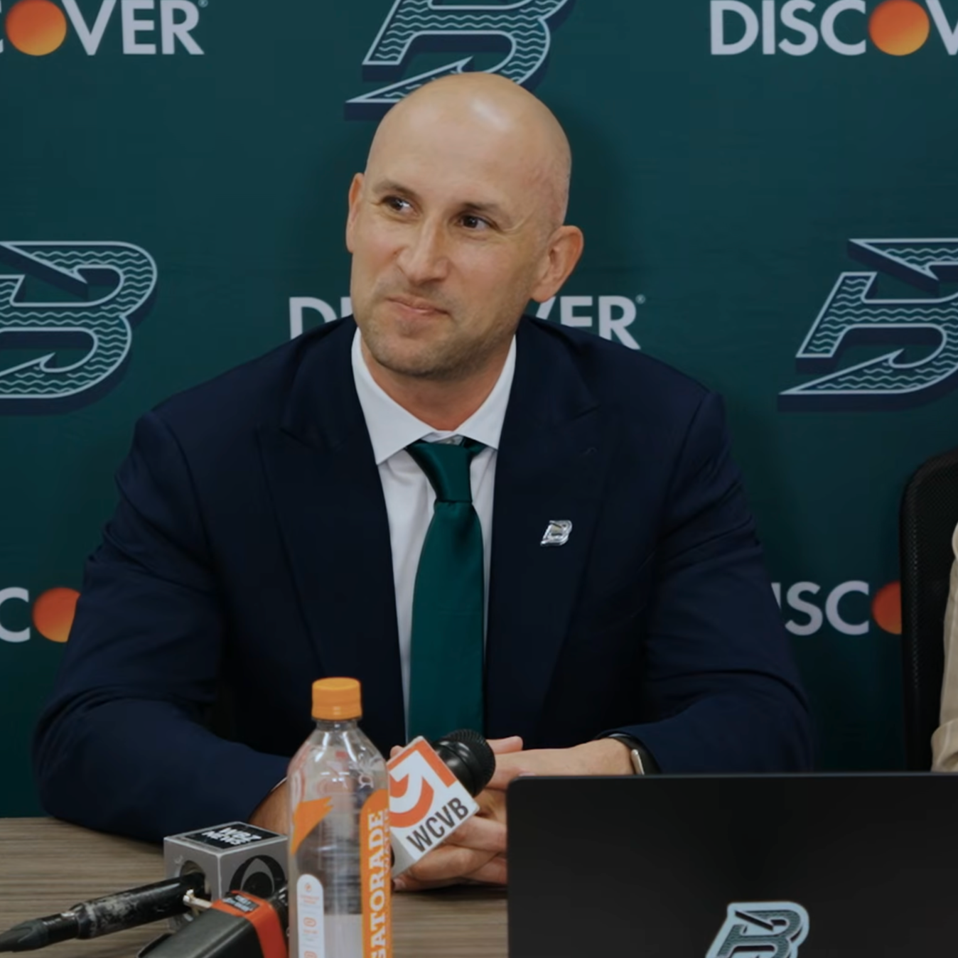 Behind the Bench: François Méthot Looks to Lead the Boston Fleet to a Walter Cup