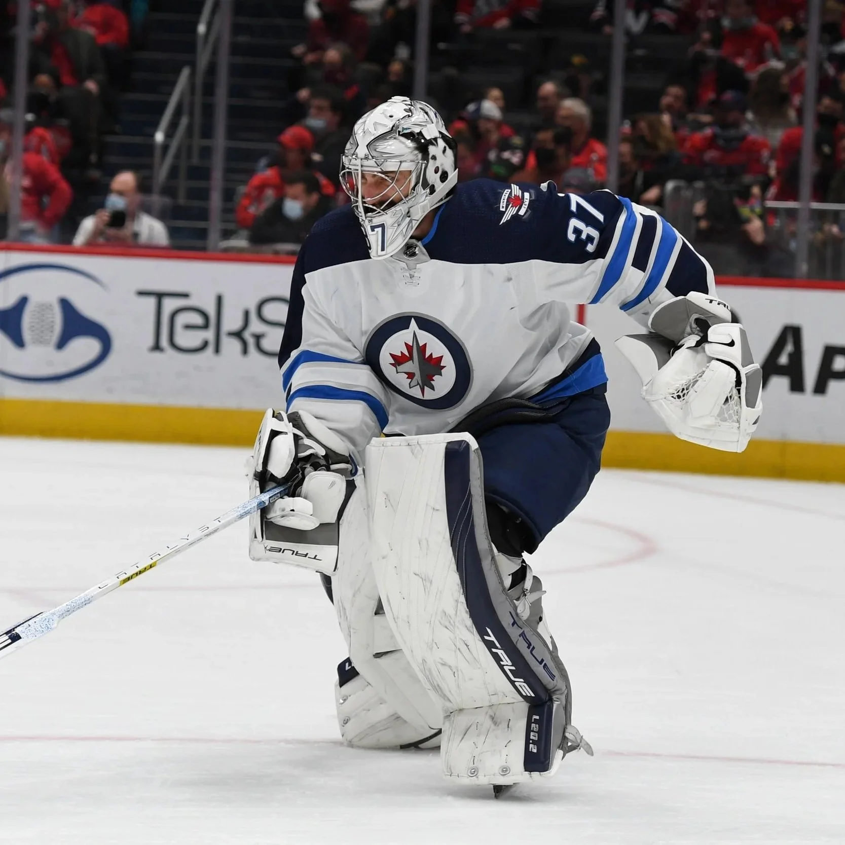 How Long Can Winnipeg Keep a Goalie Whose Definition of Success Has Changed?