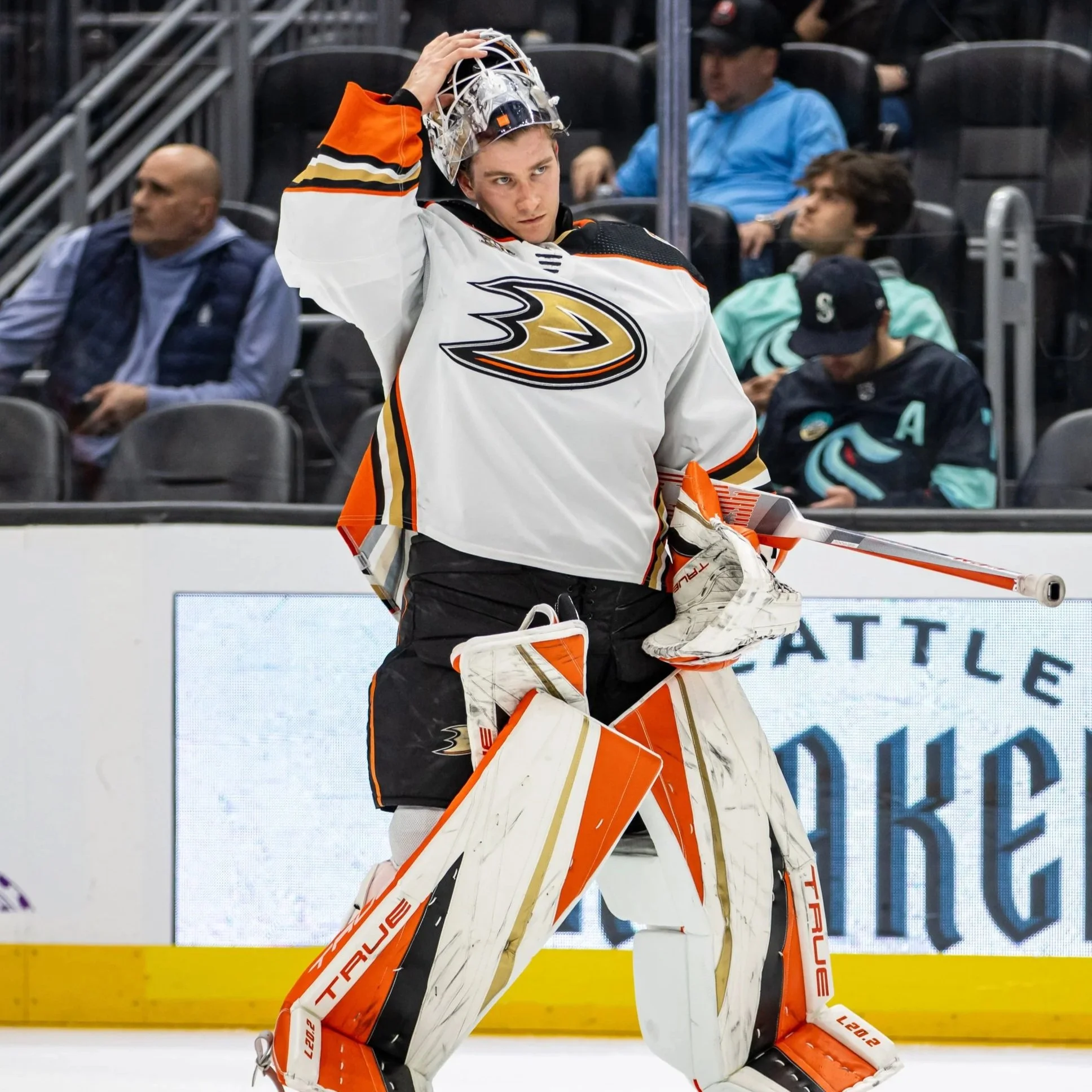 Anaheim Ducks Snap Five-Game Losing Streak With Comeback Win Over Flyers