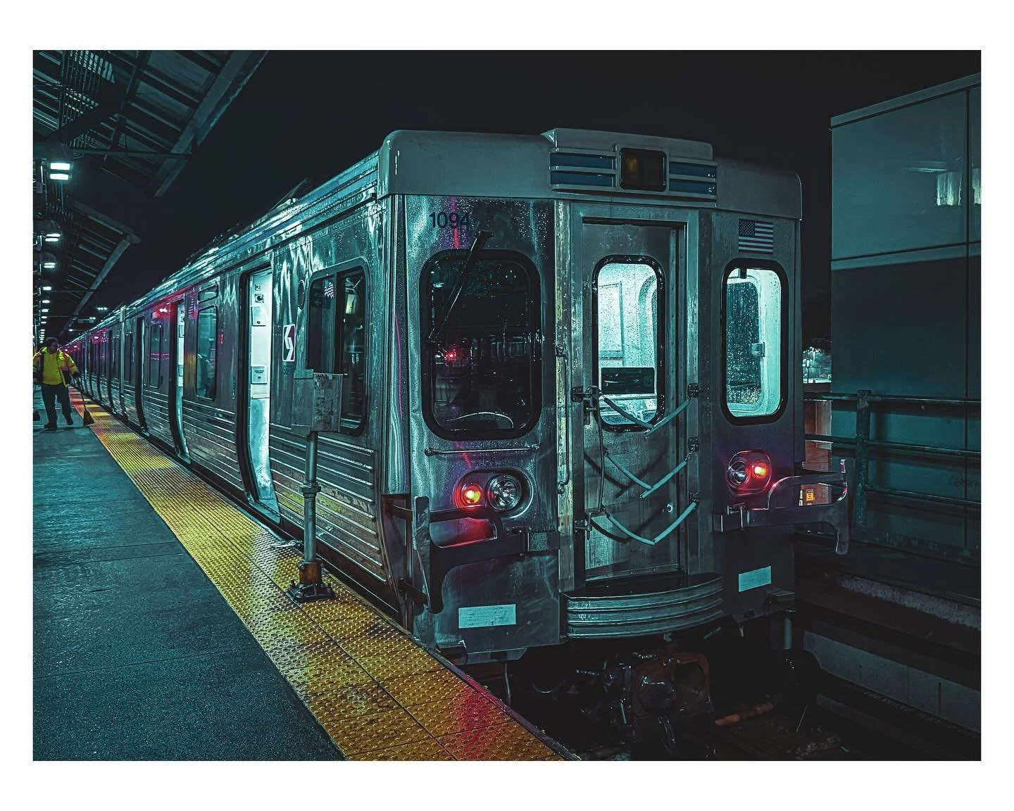 The city moves, you either move with it or get left 🌃.
📍: Philadelphia, PA

#streetphotography #publictransit #septa