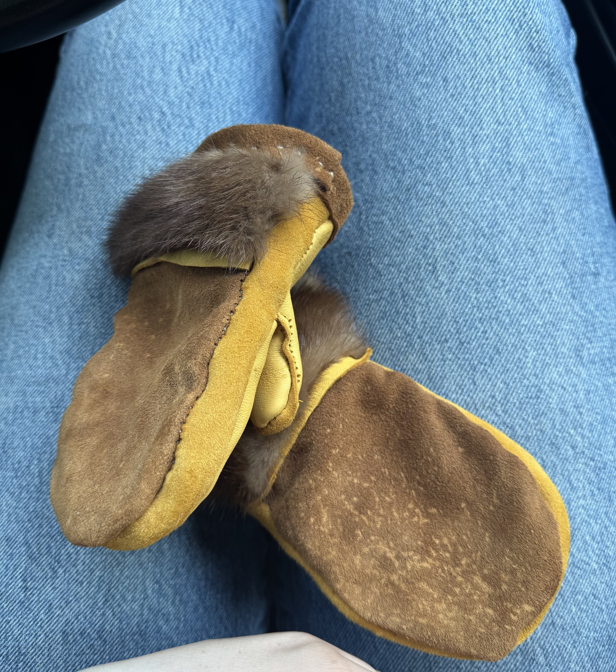 Leather & Fur Mitts (Kids)