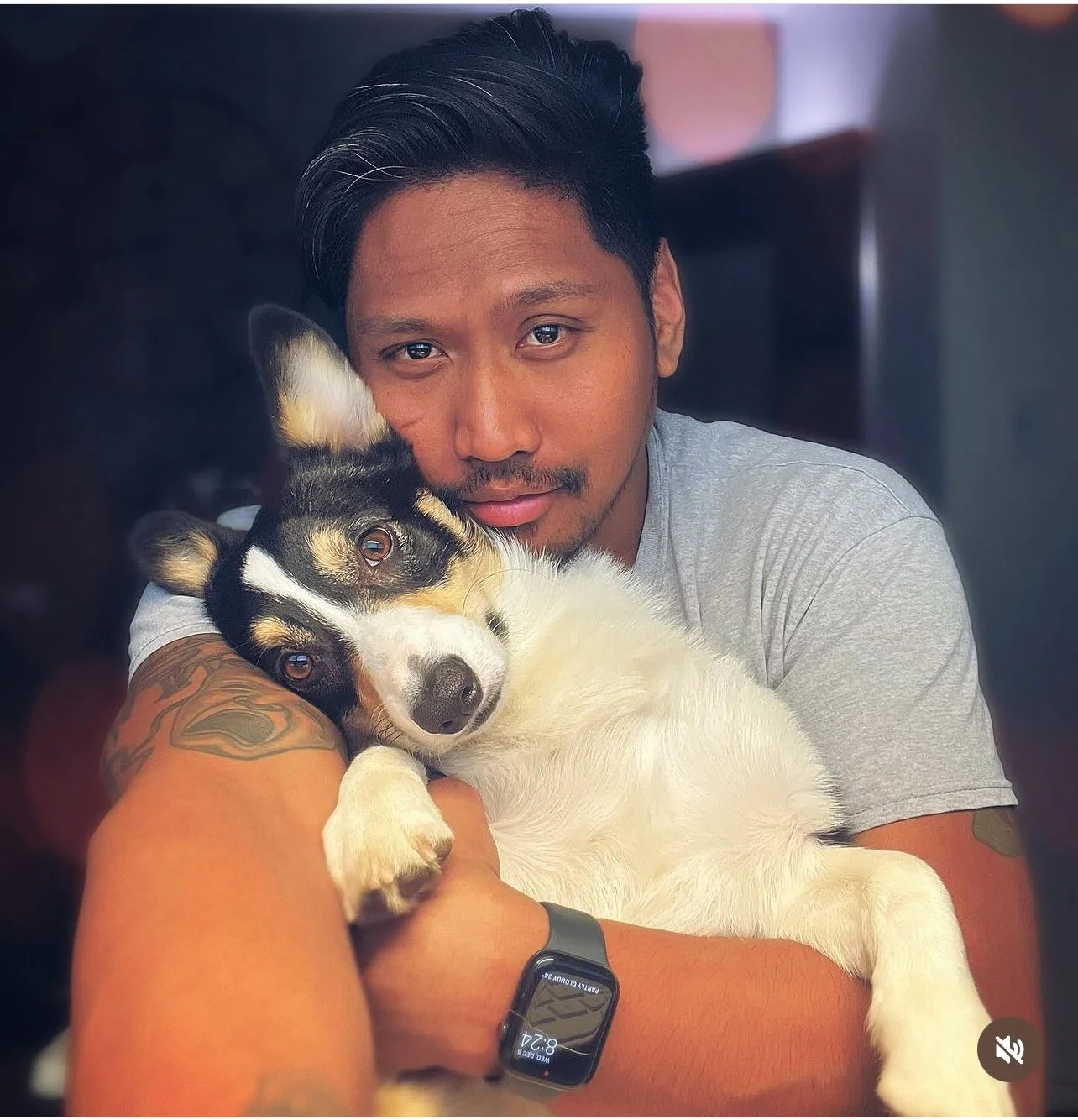 Xander Duff with his corgi Oreo, a central part of his personal life and brand story. This candid moment reflects the lifestyle side of Xander Duff, highlighting the personality behind the entrepreneur, marketing strategist, and creator of xanderduff