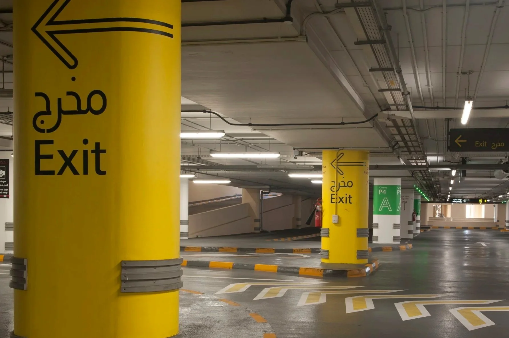 DubaiMallParking_103_IH.jpg