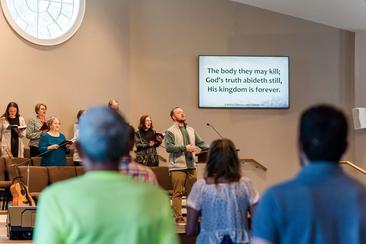 Hillcrest Baptist Church in Hanover Virginia welcoming local families and community members.