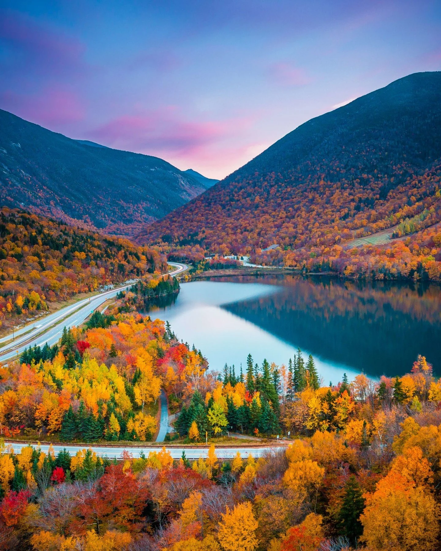 There is nothing comparable to the autumn season when the trees burst into a myriad of colors! 🍂 

Don't miss out on the Autumn Splendor of New England and Cape Cod on this 9-Day holiday with Mayflower Cruises &amp; Tours. Travel across Maine, New H