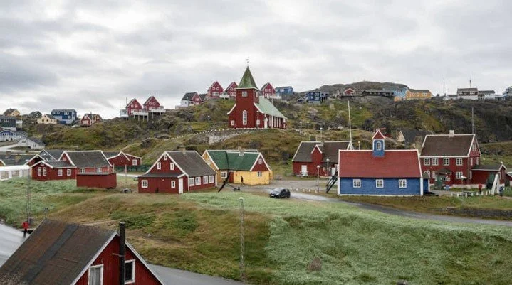 Embark on an unforgettable Silversea Arctic adventure! Greenlandic culture and stunning wilderness await.

#acahomebasedagencynetwork