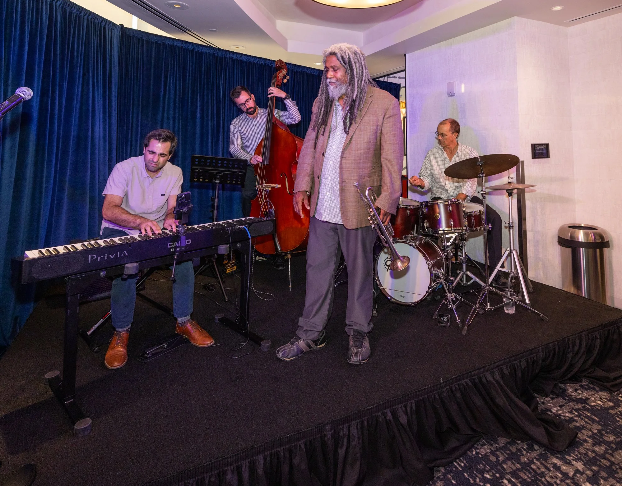17-JazzWithJeffLofton-050.jpg